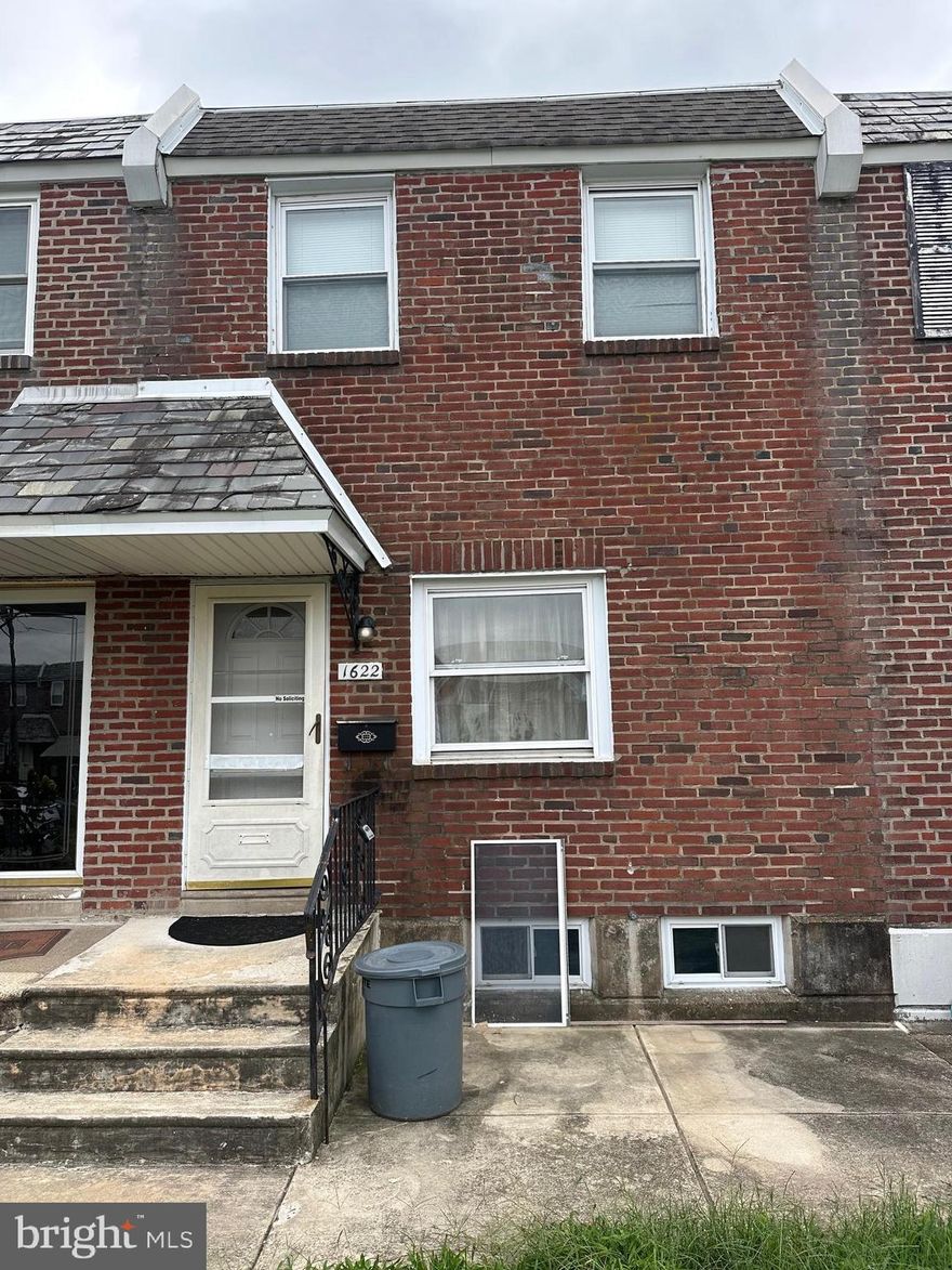 2 bedroom 1 bath with front and rear yard.   Great block.  Home needs to be rehabbed back to life.  Cash Only.