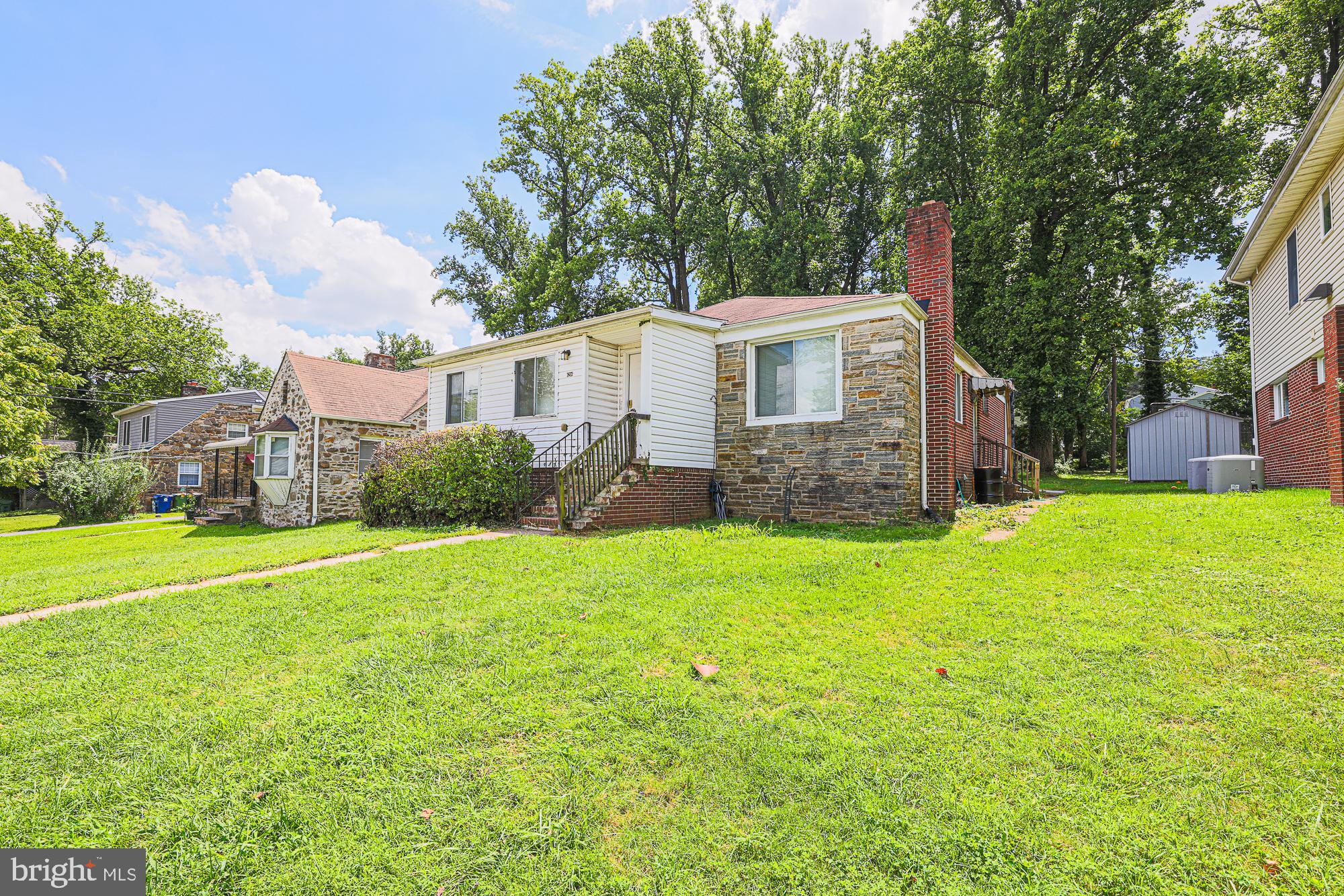 6206 WINNER AVENUE