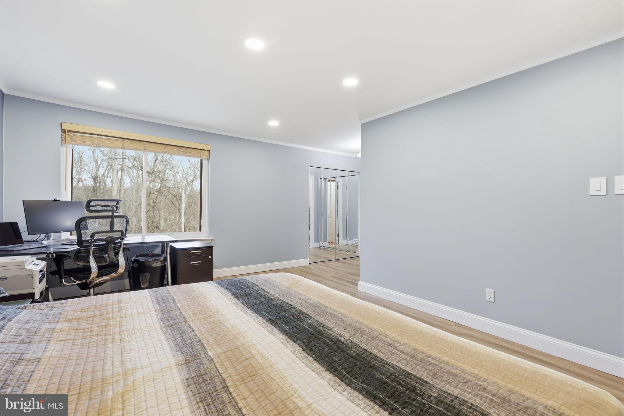 VILLAGE SHIRES - Residential