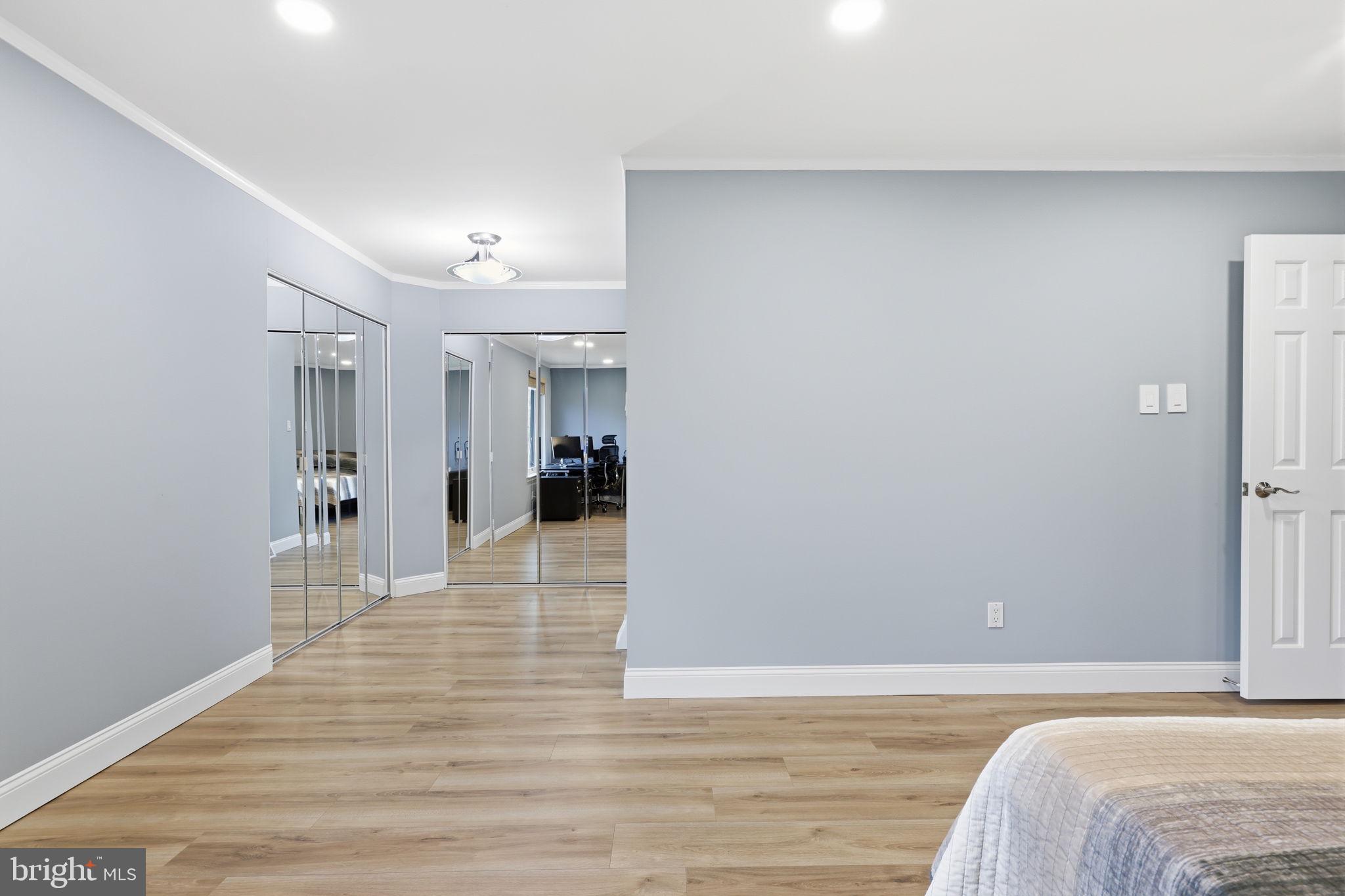 VILLAGE SHIRES - Residential