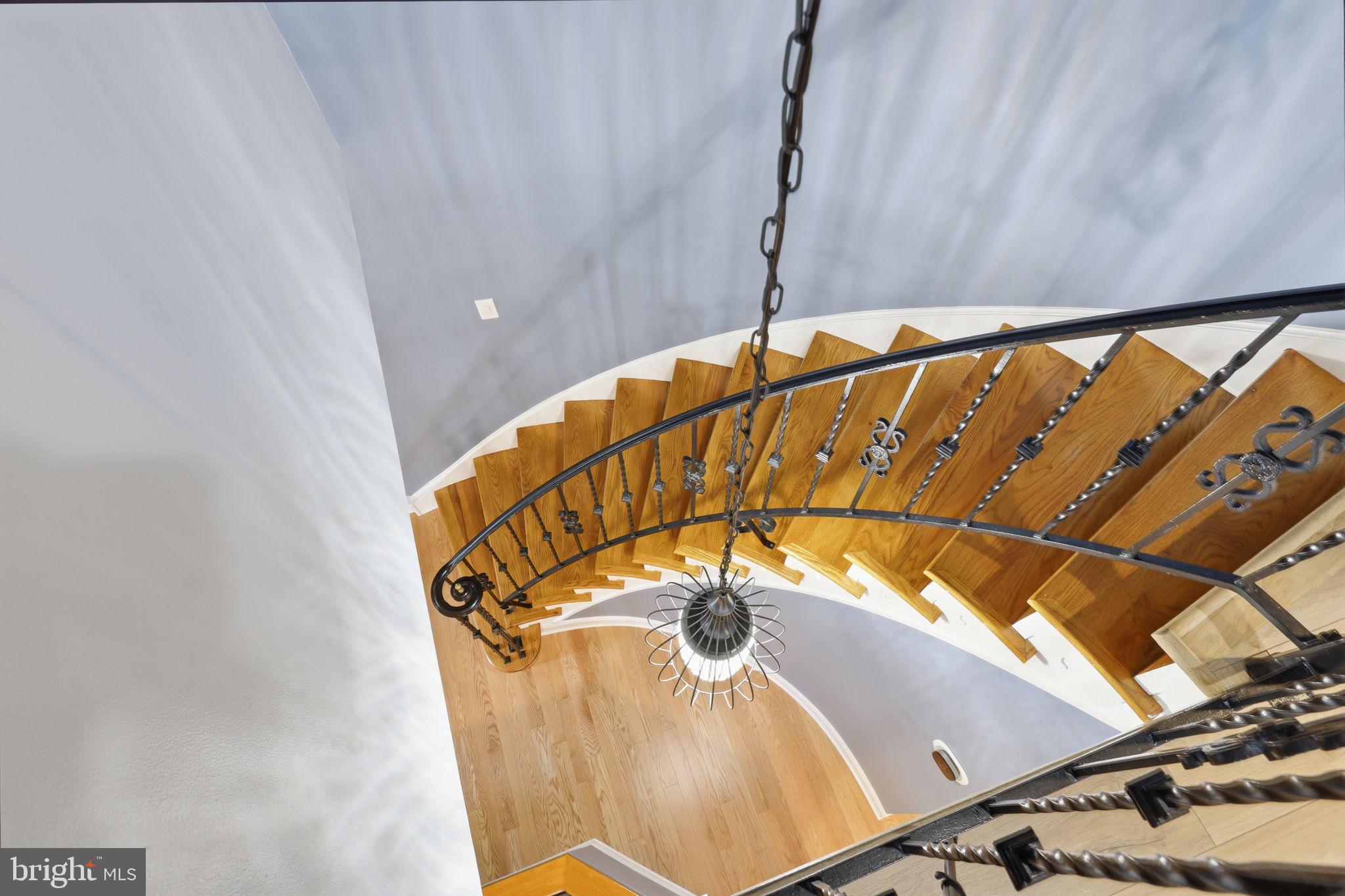 VILLAGE SHIRES - Residential