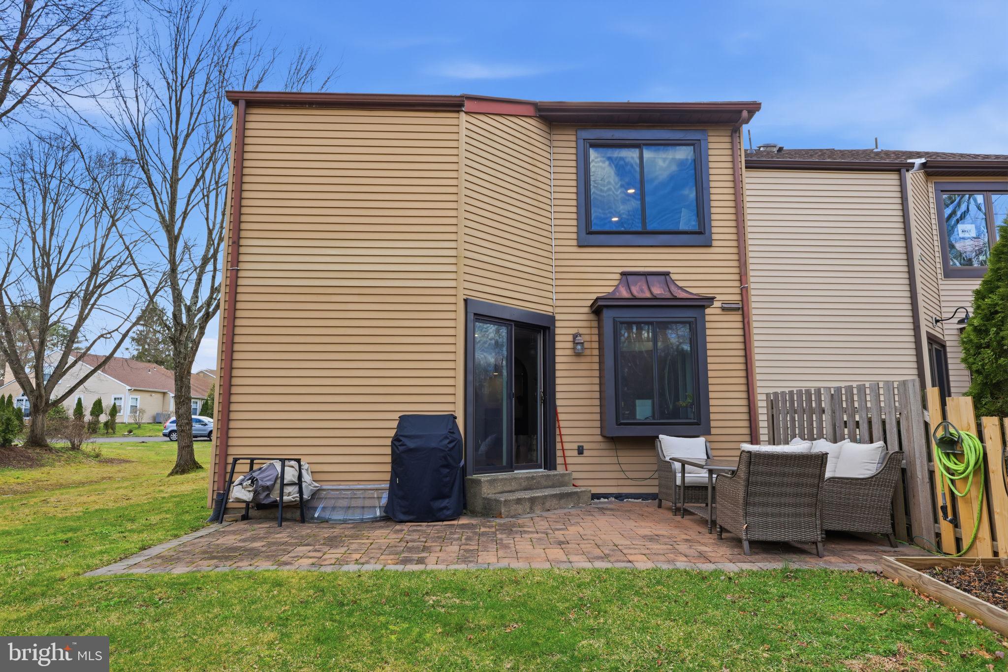 2125 WEYBRIDGE COMMONS