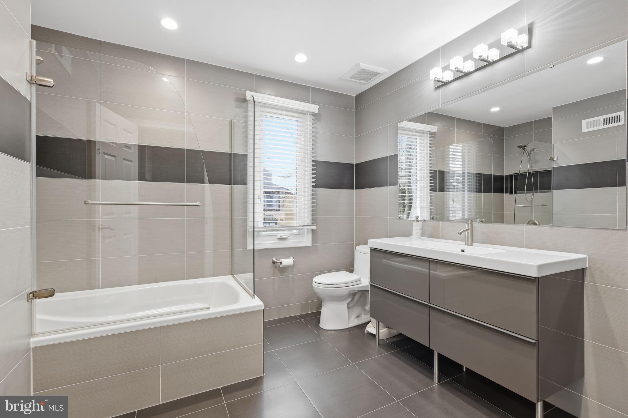 VILLAGE SHIRES - Residential