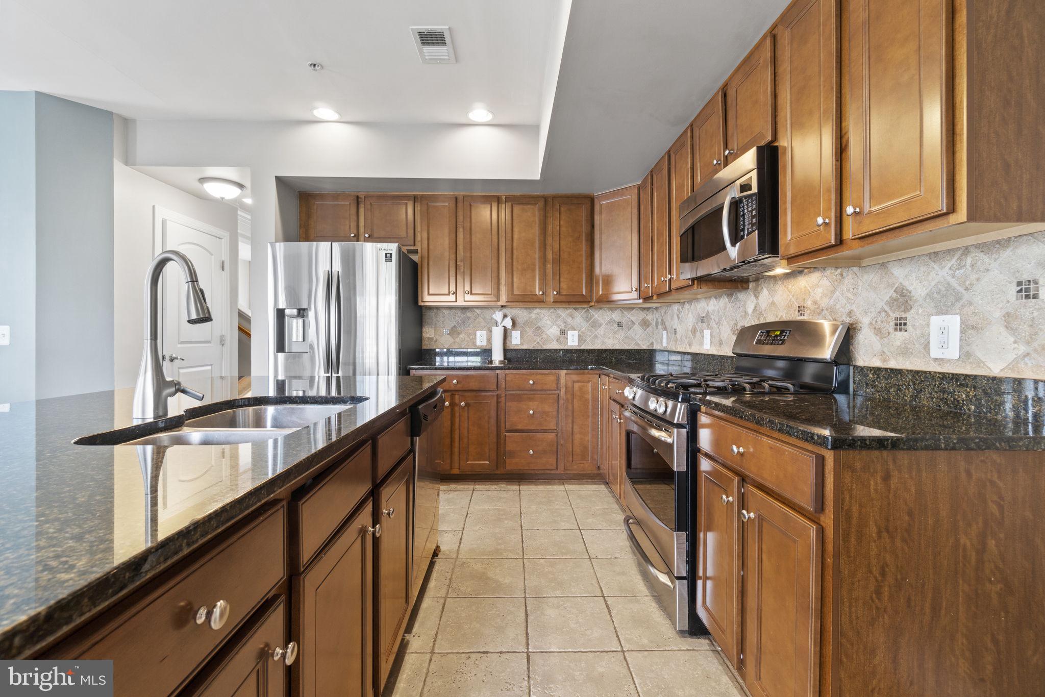 POTOMAC CLUB - Residential