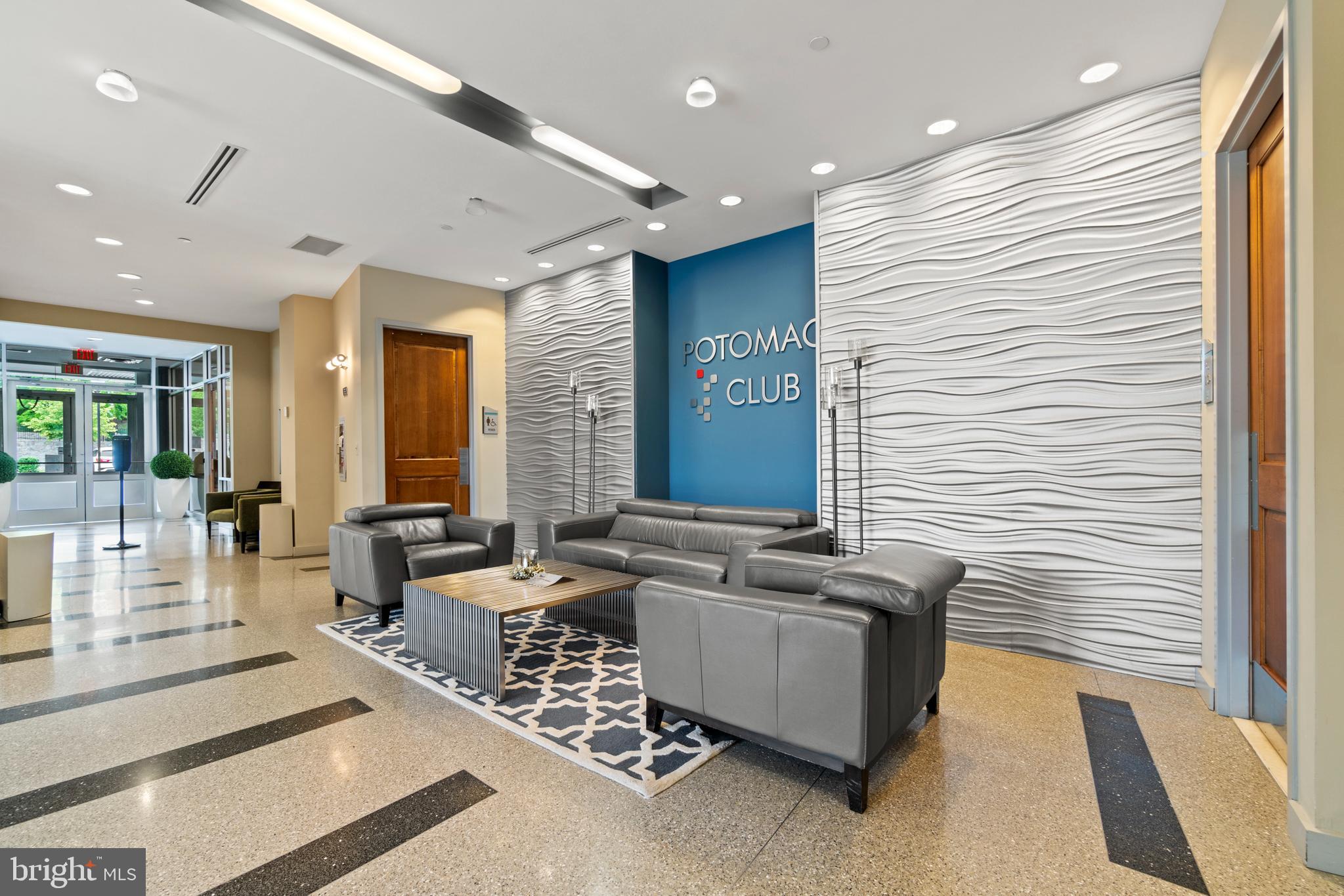 POTOMAC CLUB - Residential