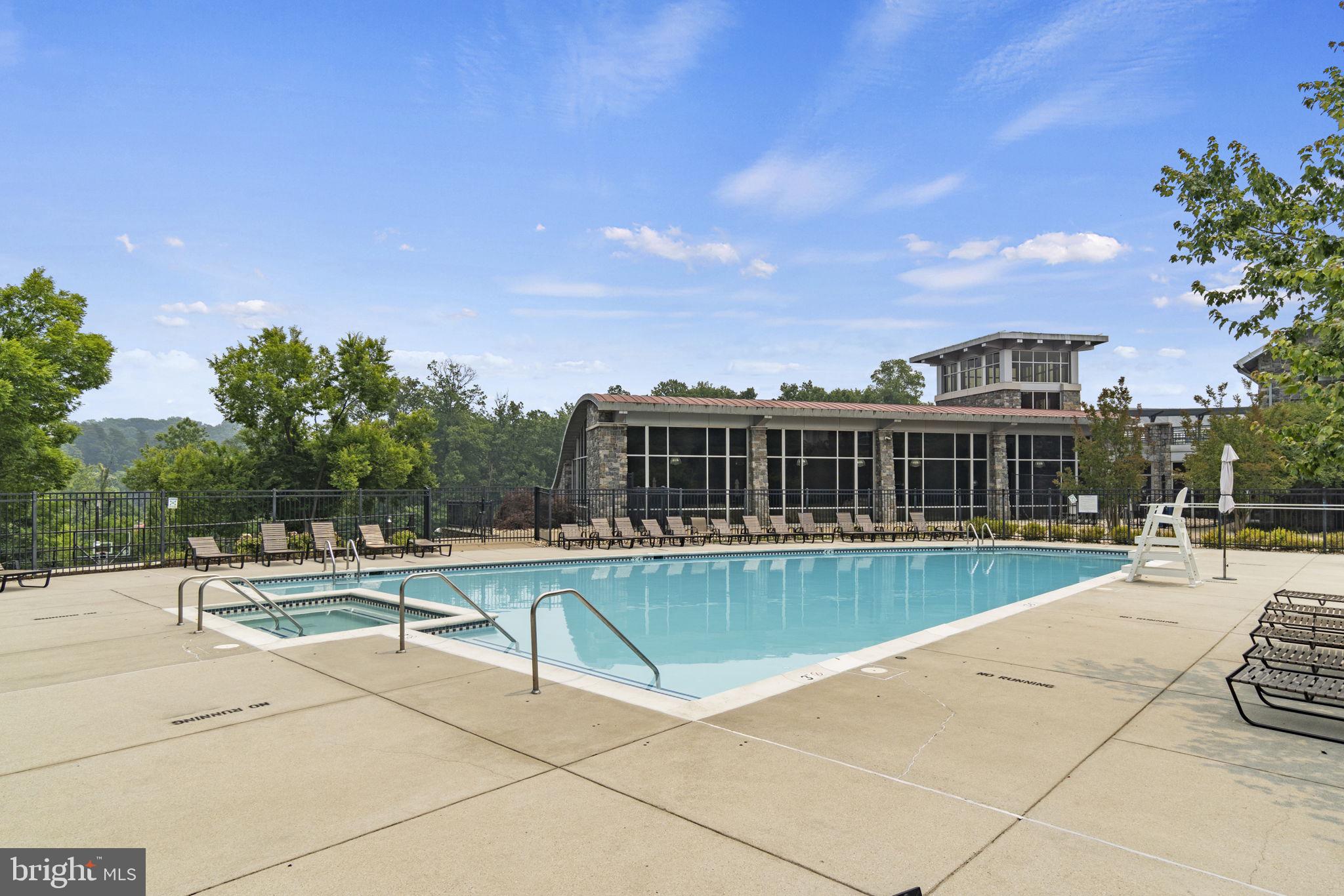 POTOMAC CLUB - Residential