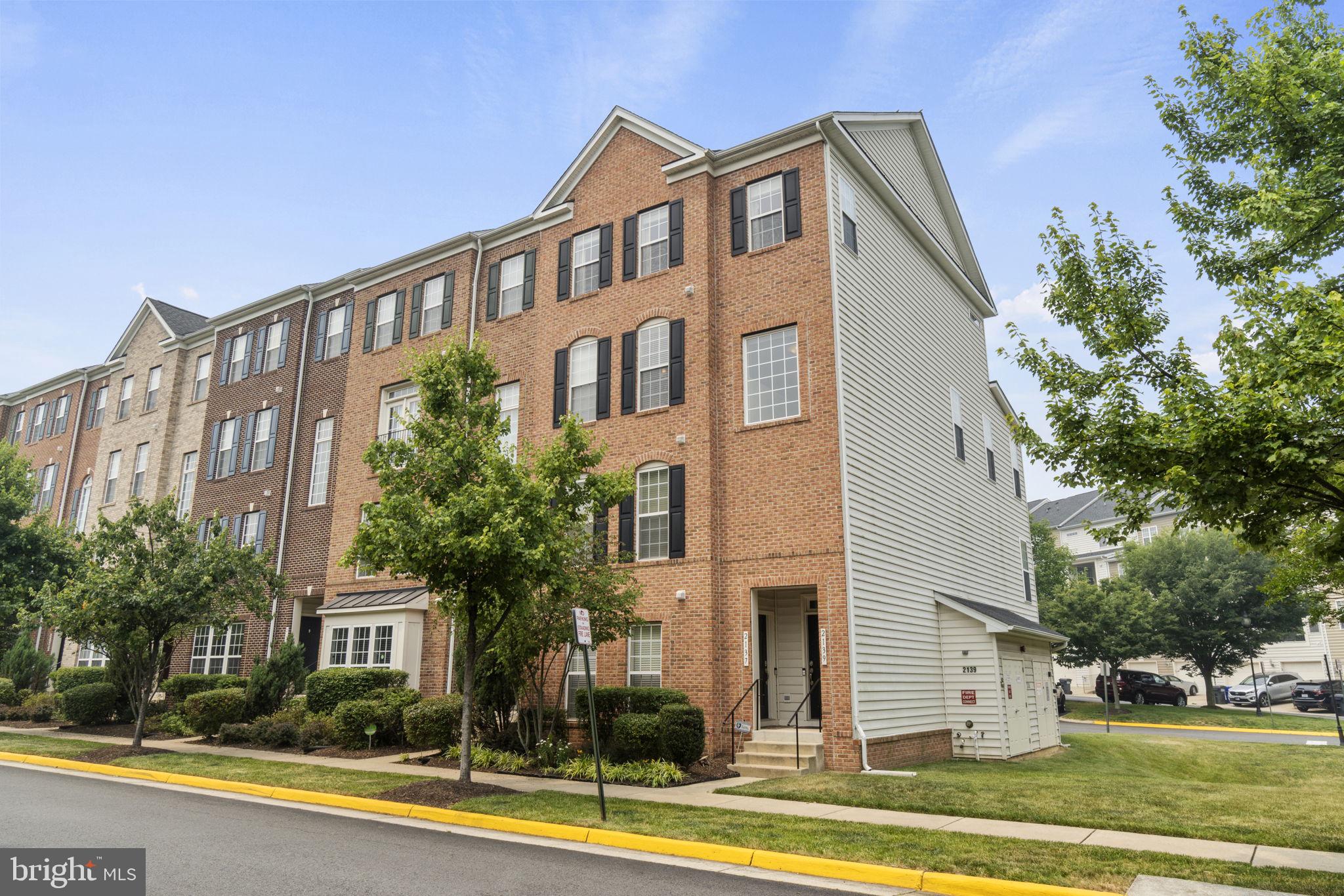 POTOMAC CLUB - Residential