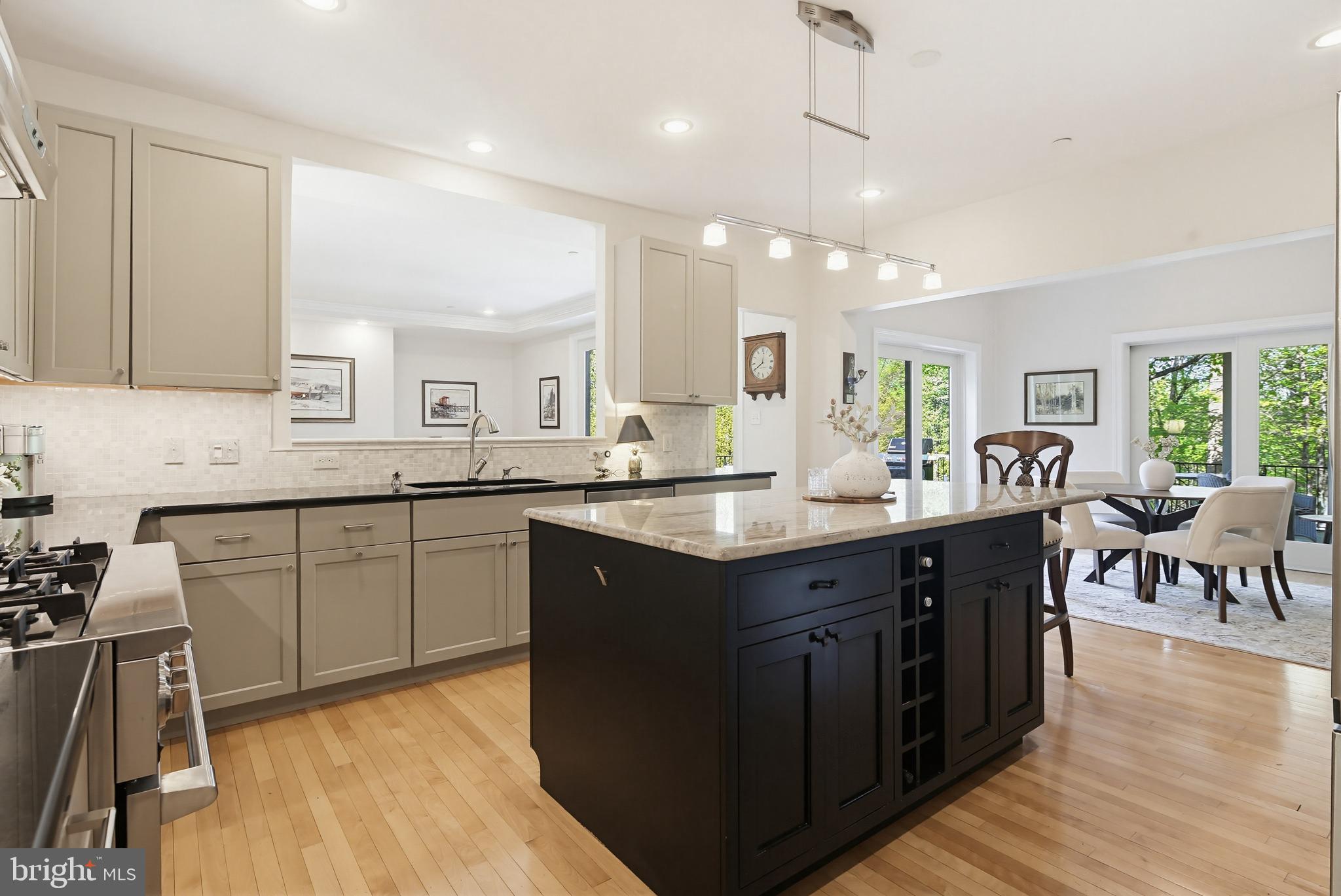 ARROWOOD - Residential