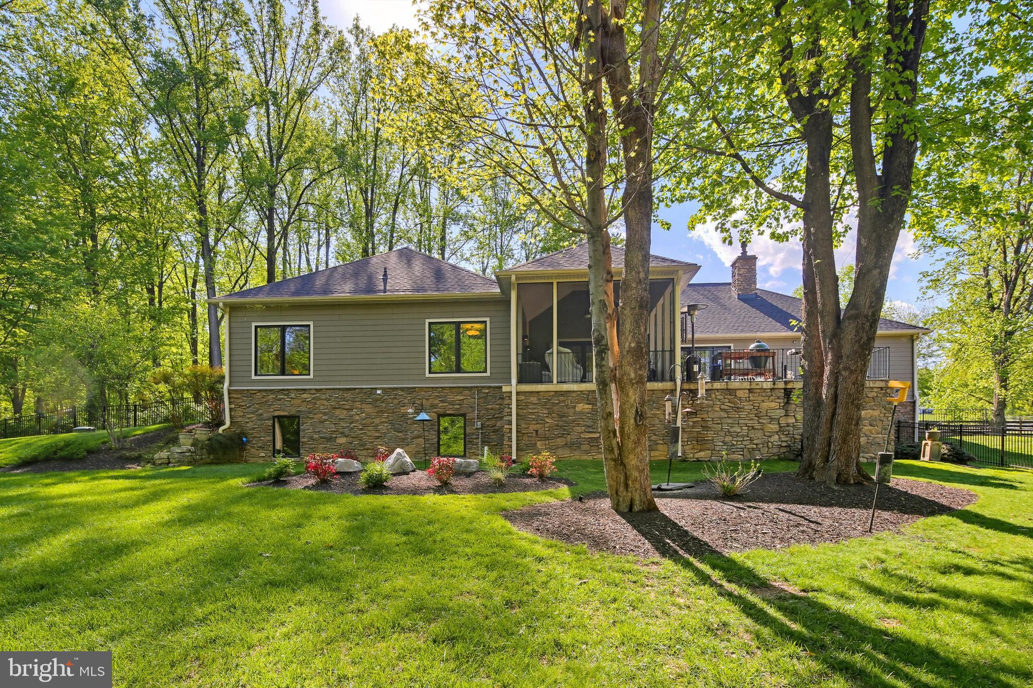 ARROWOOD - Residential