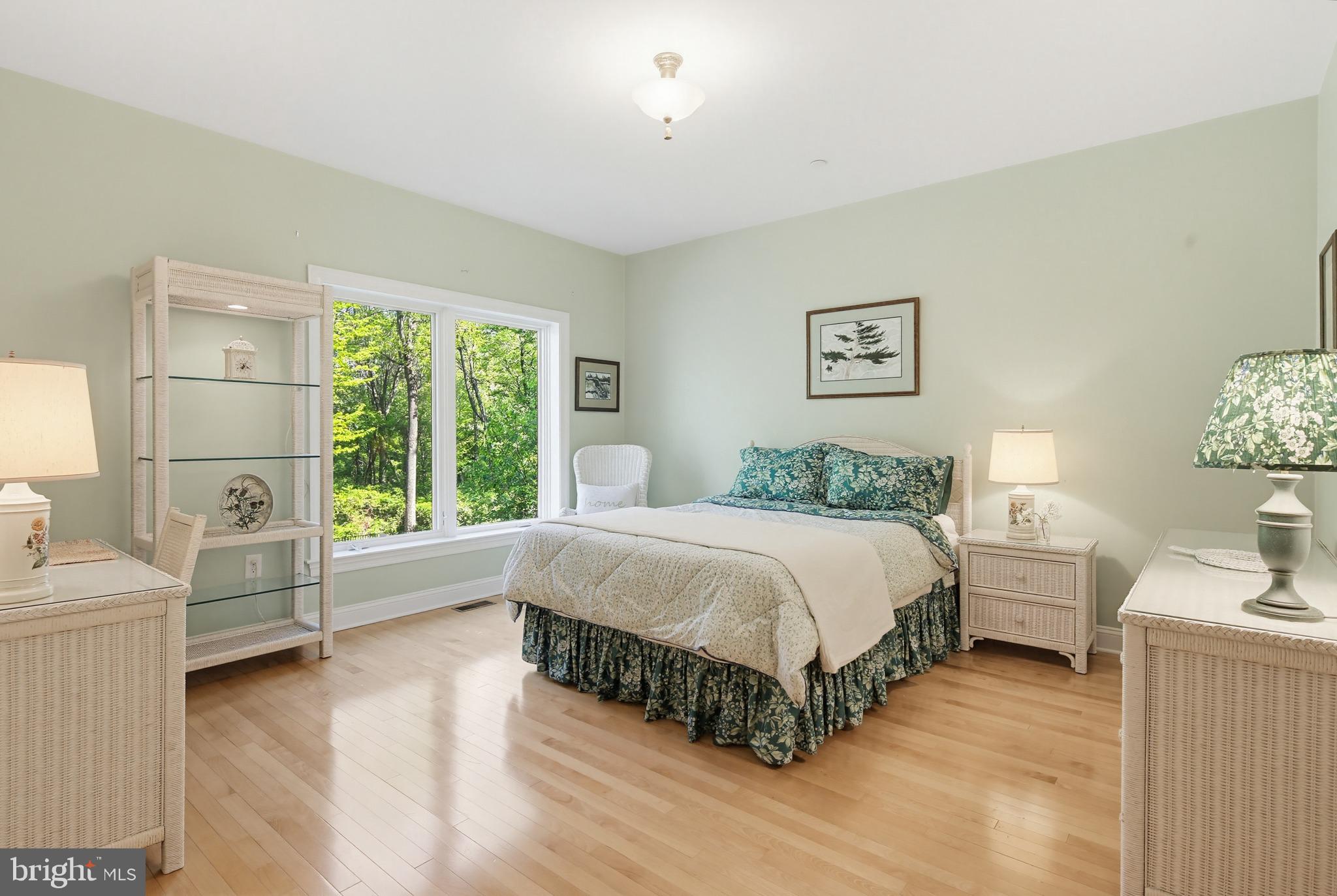 ARROWOOD - Residential