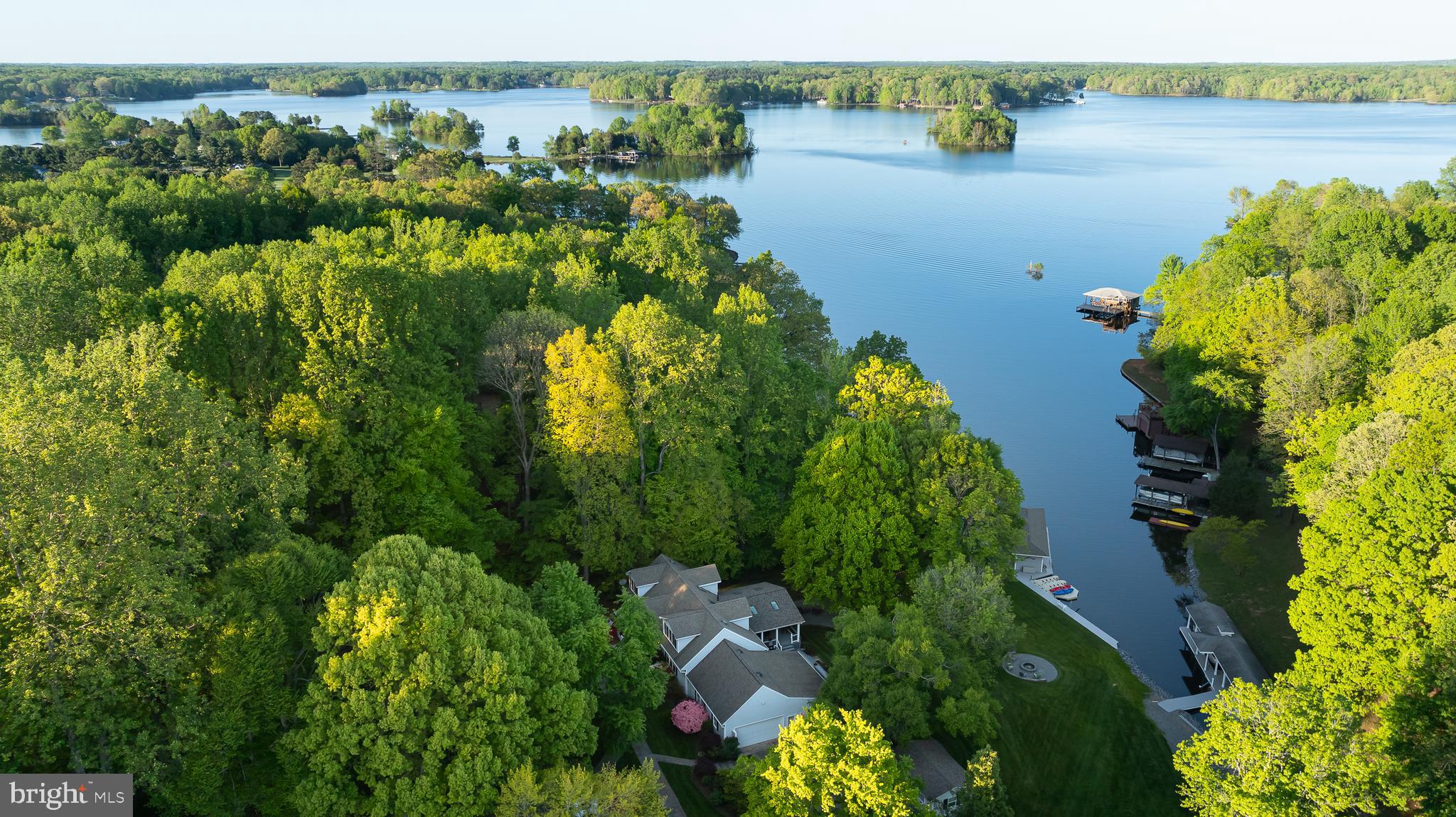 BEAR CASTLE - Residential