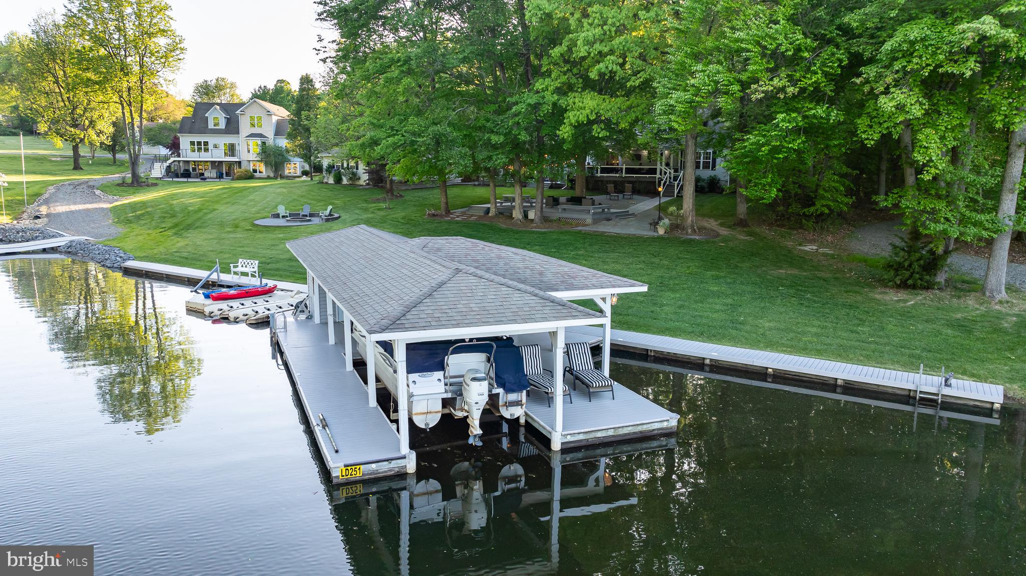 BEAR CASTLE - Residential