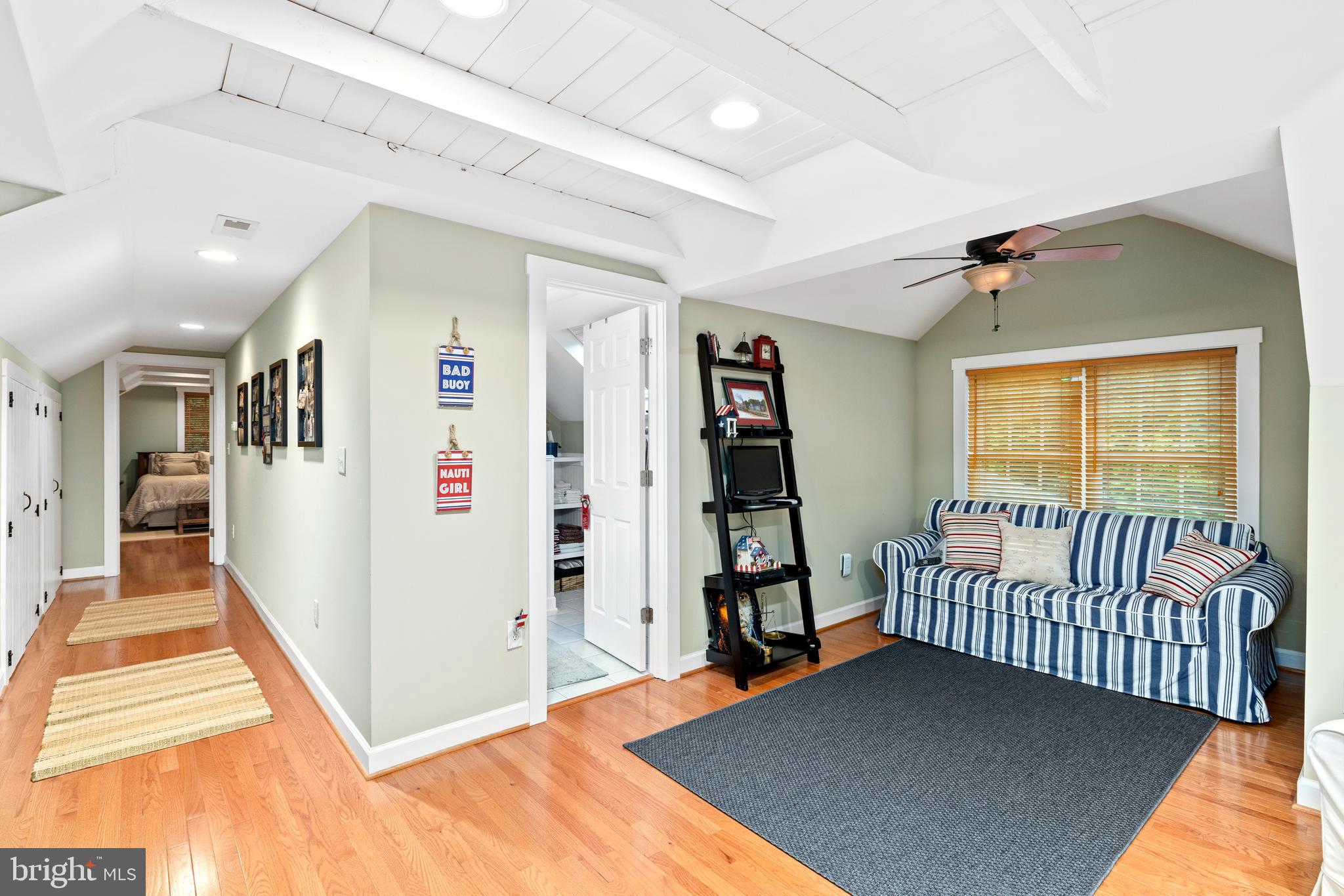 BEAR CASTLE - Residential