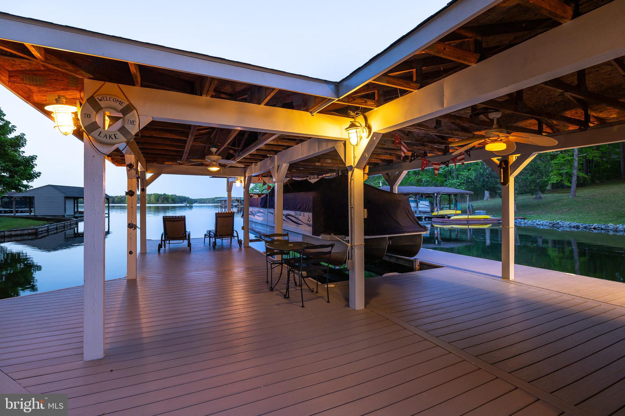 BEAR CASTLE - Residential