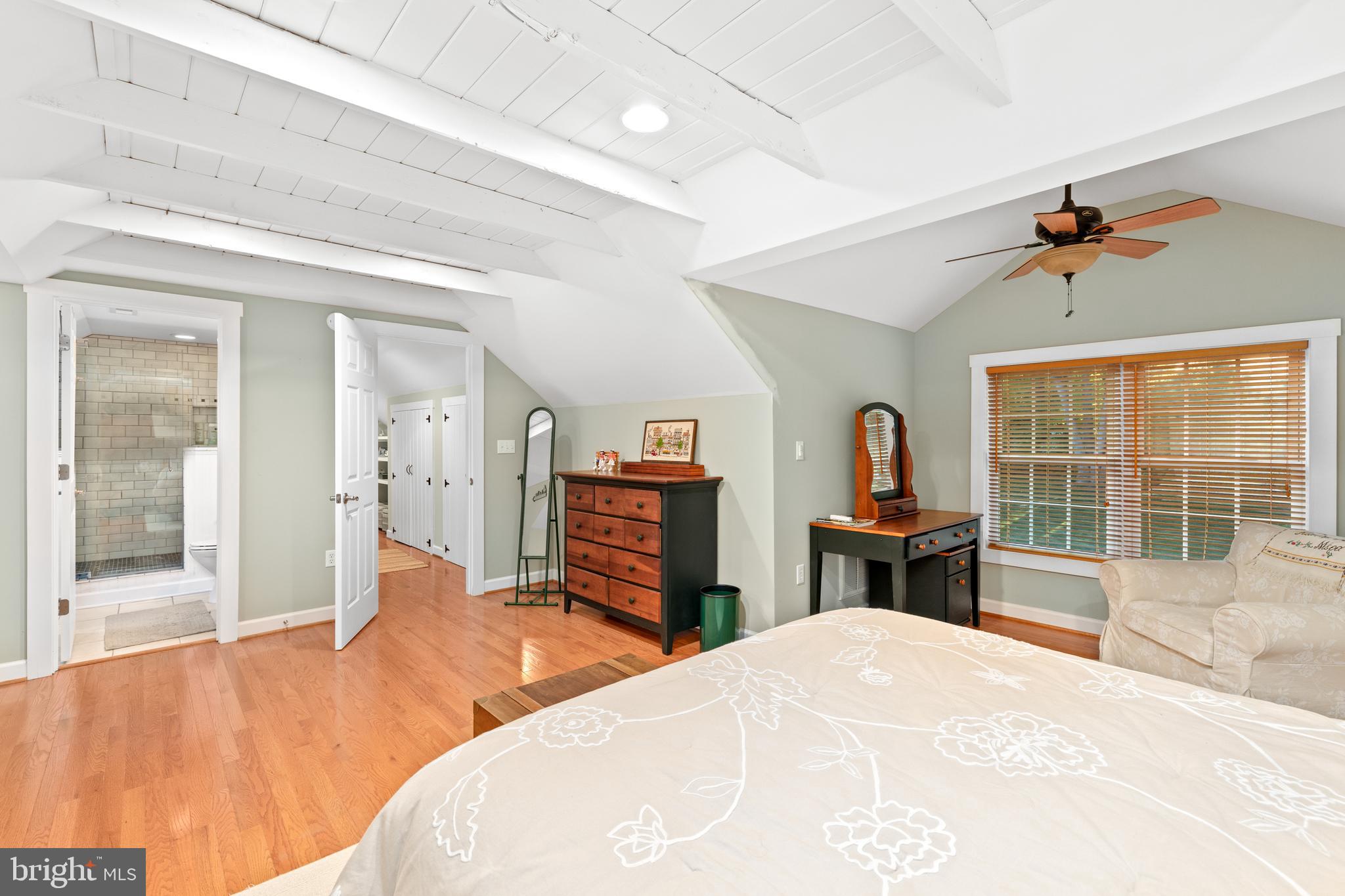 BEAR CASTLE - Residential