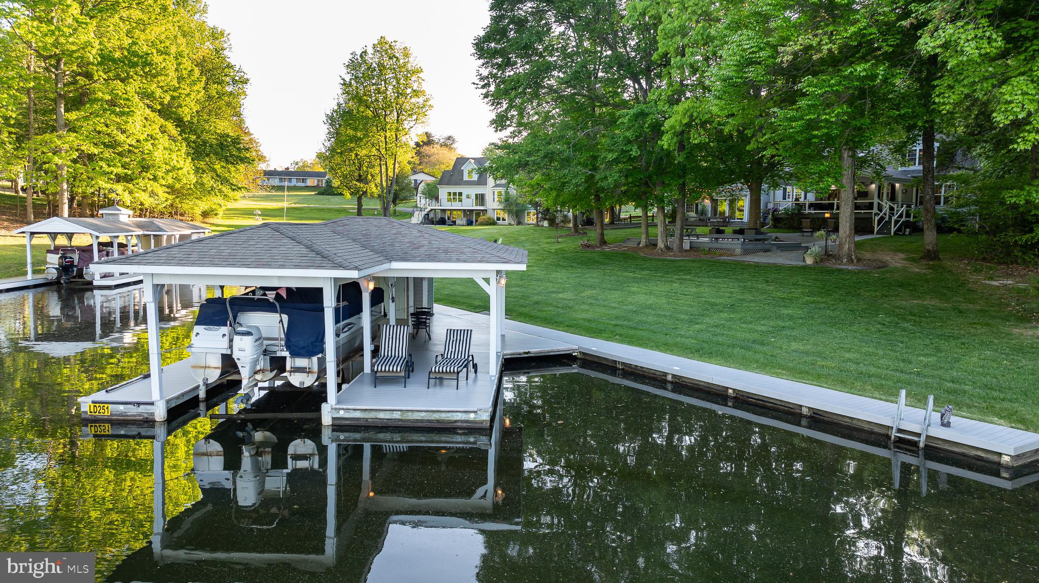 BEAR CASTLE - Residential