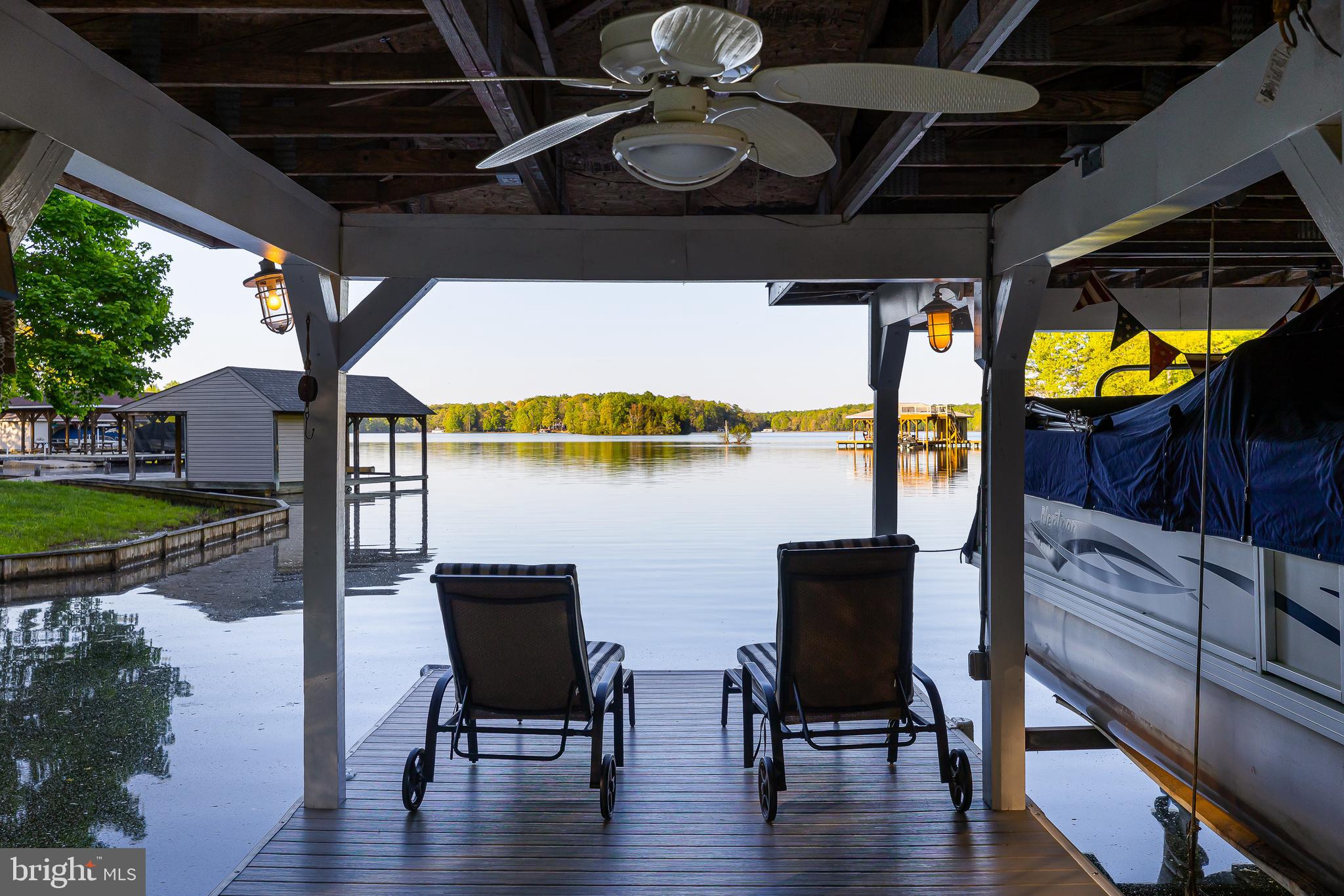 BEAR CASTLE - Residential