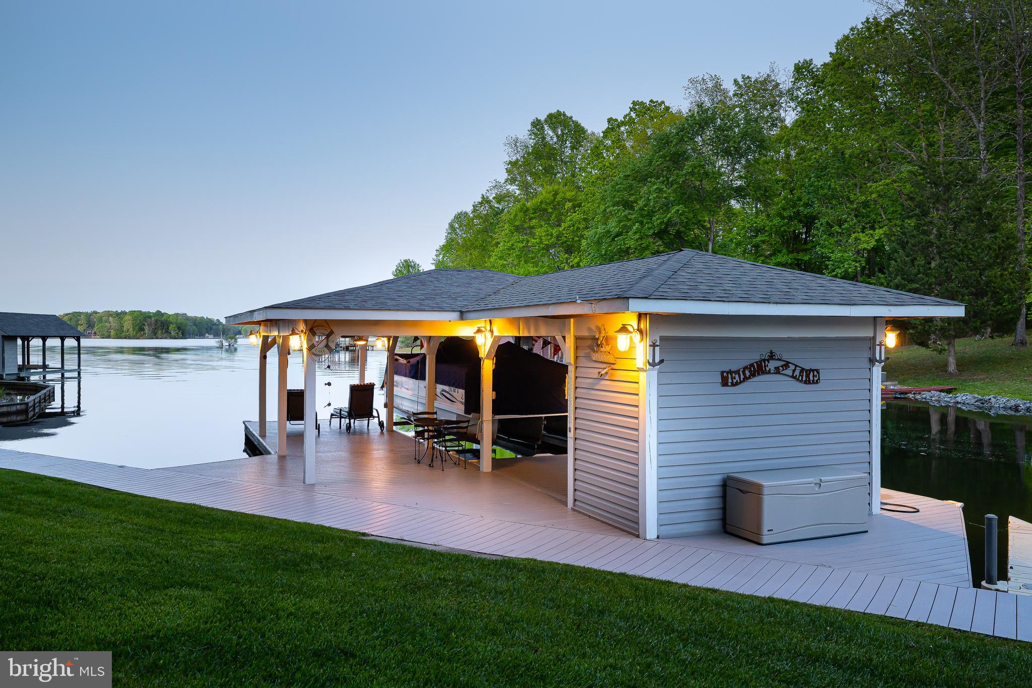 BEAR CASTLE - Residential