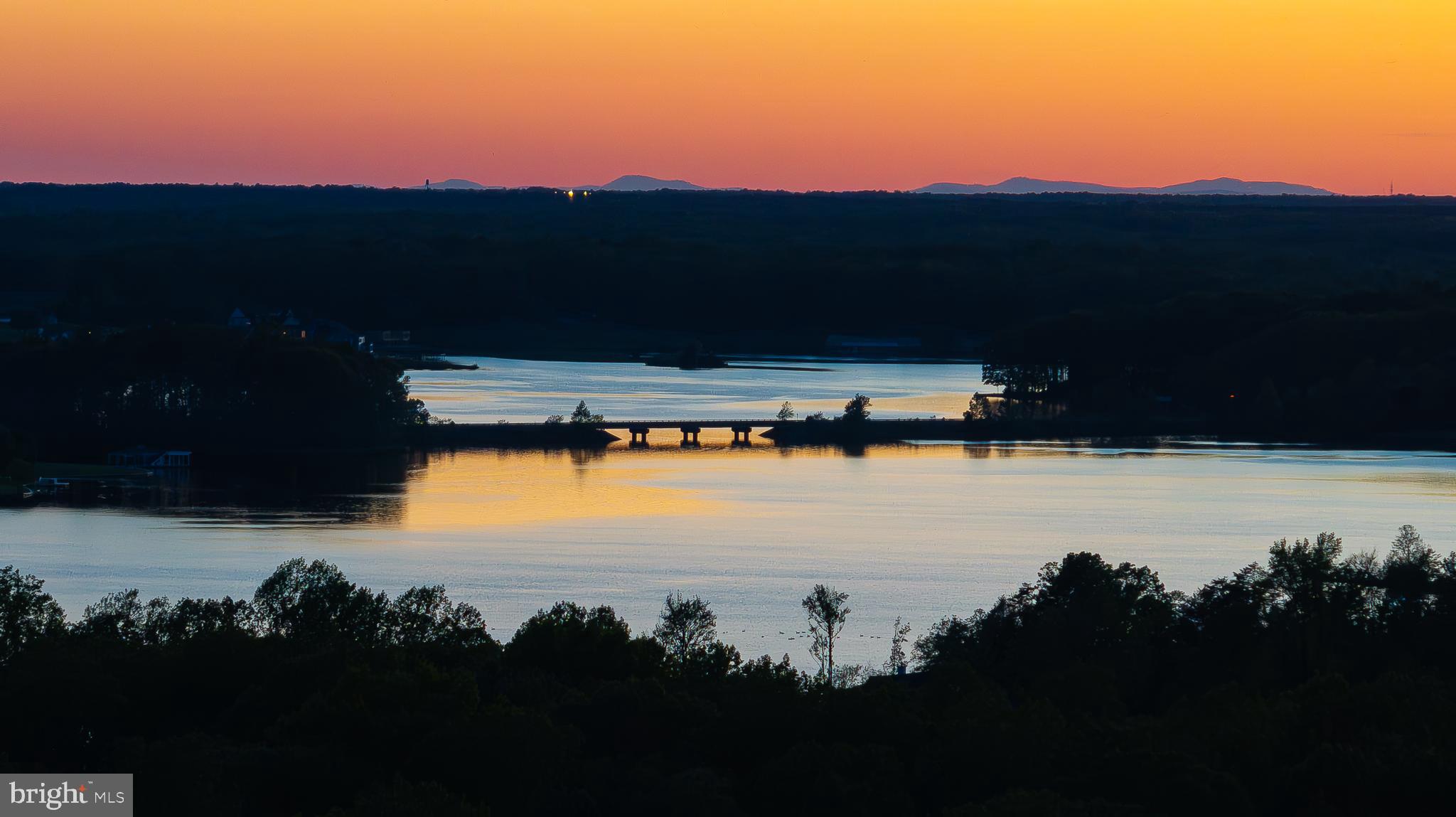 BEAR CASTLE - Residential