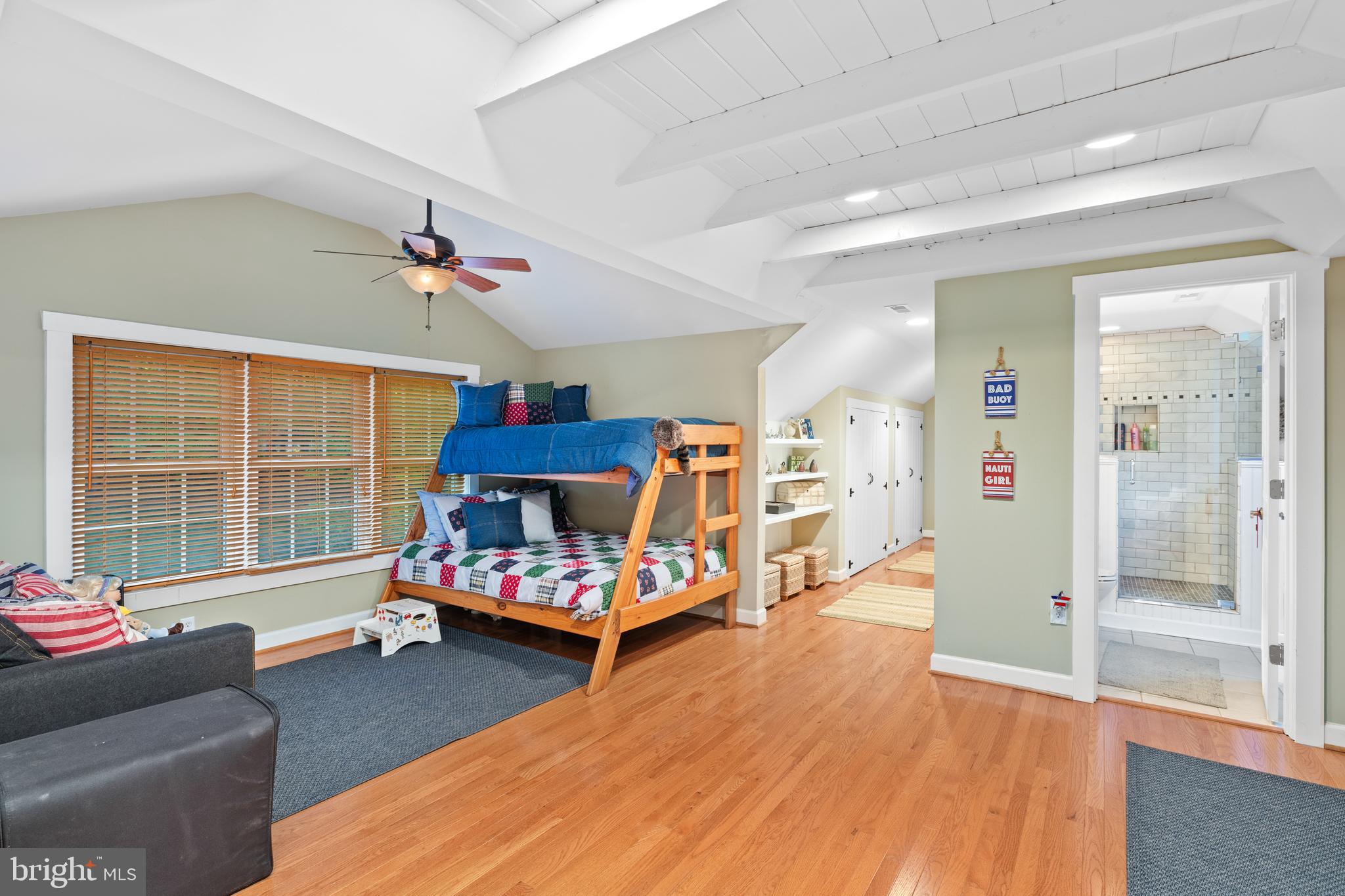 BEAR CASTLE - Residential