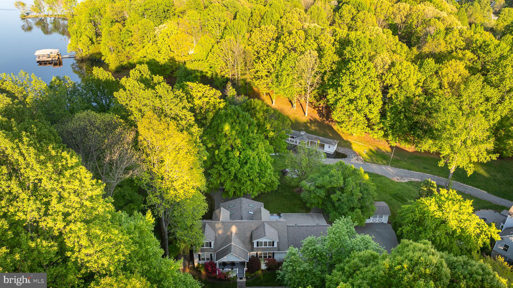 BEAR CASTLE - Residential