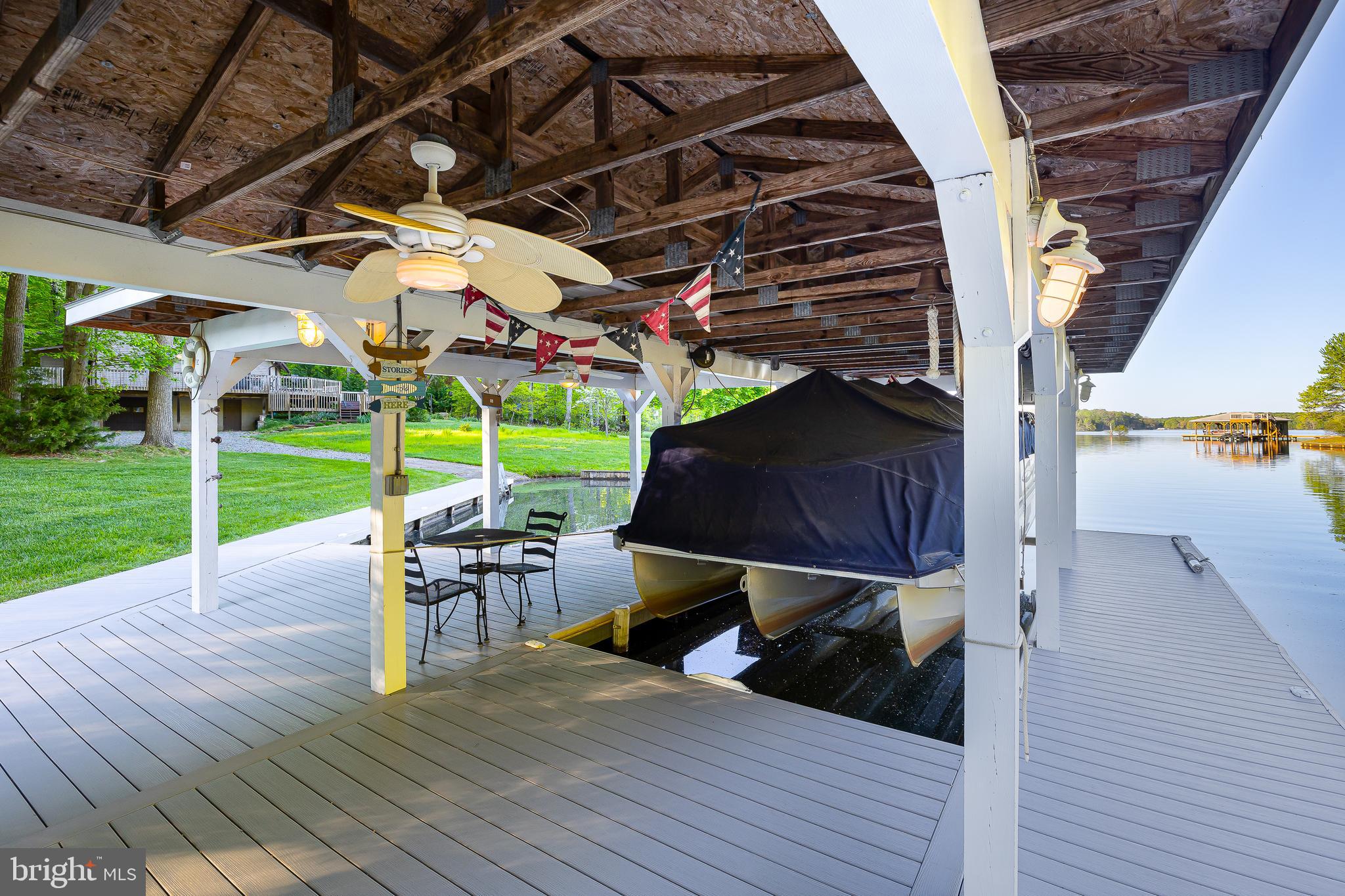 BEAR CASTLE - Residential