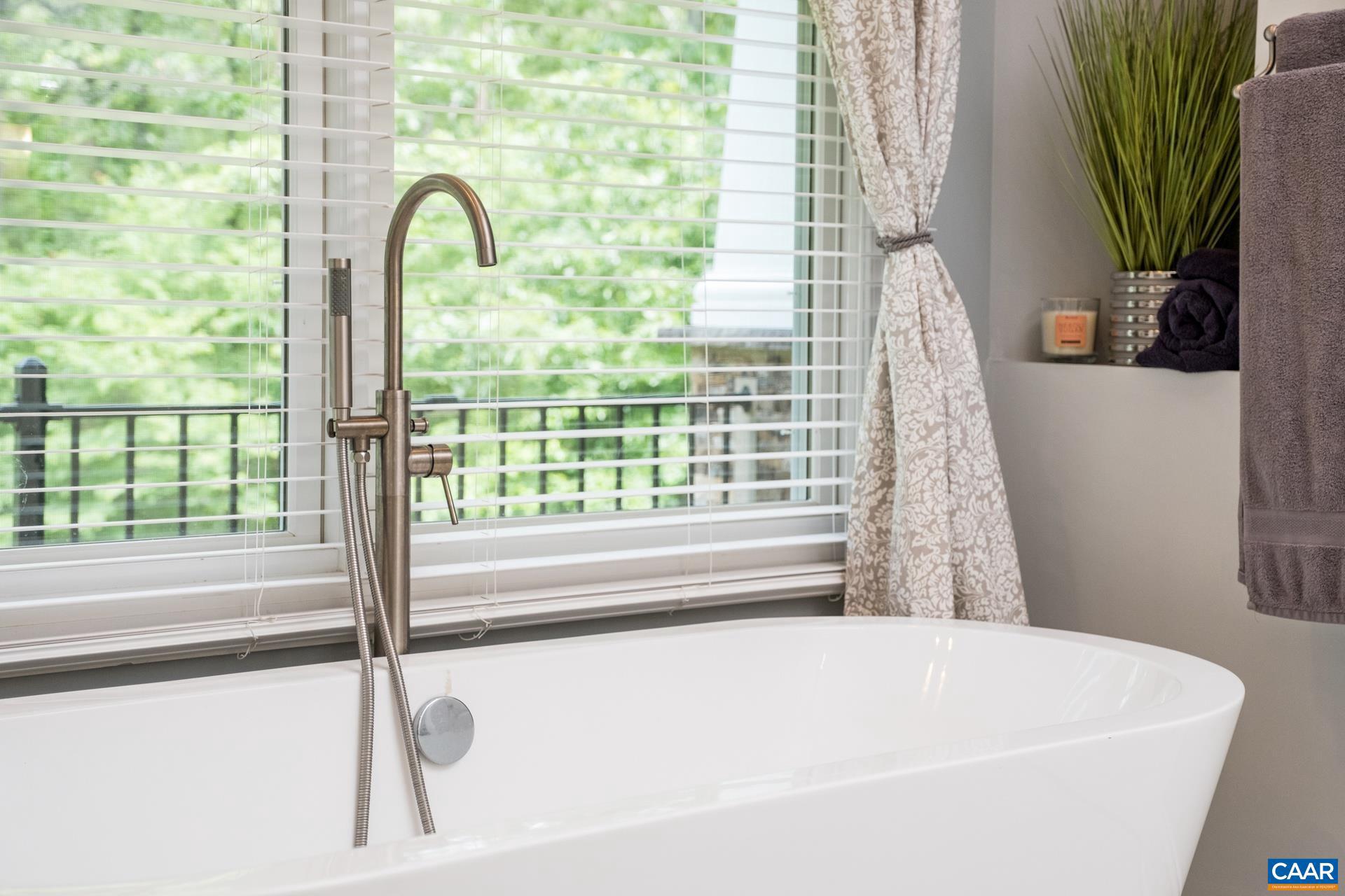 HARDWARE RIVER FARMS - Residential