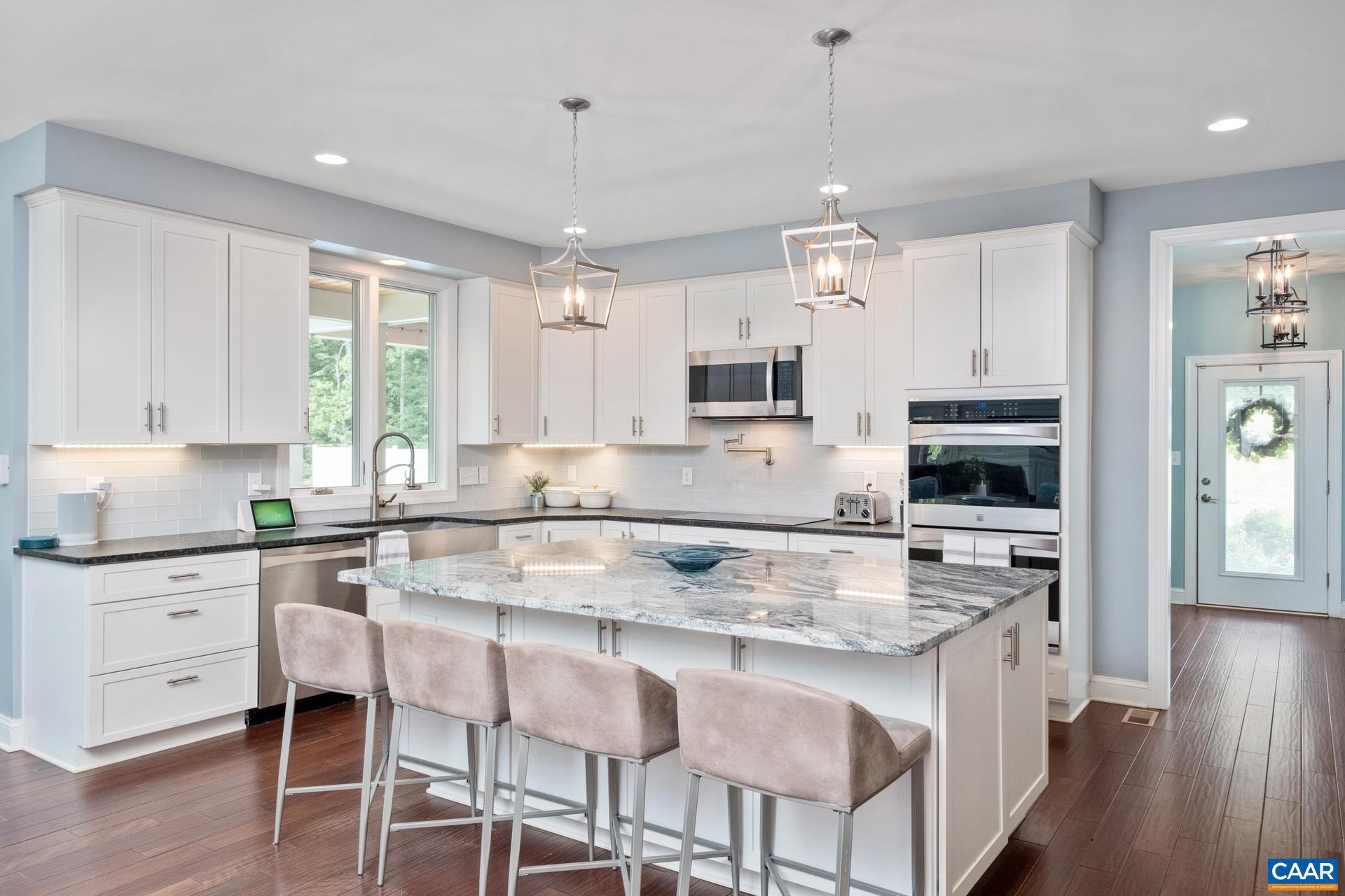 HARDWARE RIVER FARMS - Residential