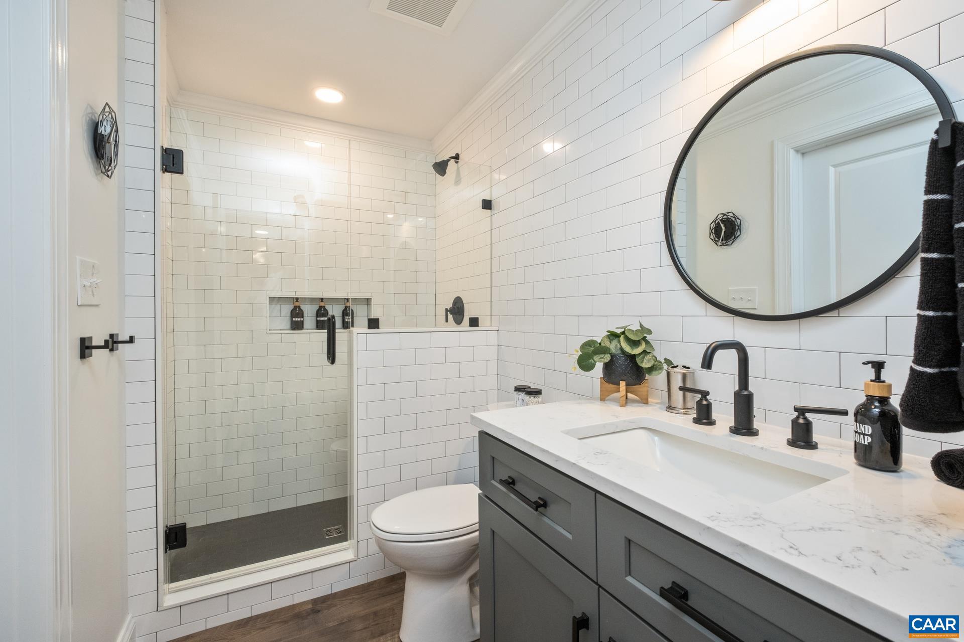 HARDWARE RIVER FARMS - Residential