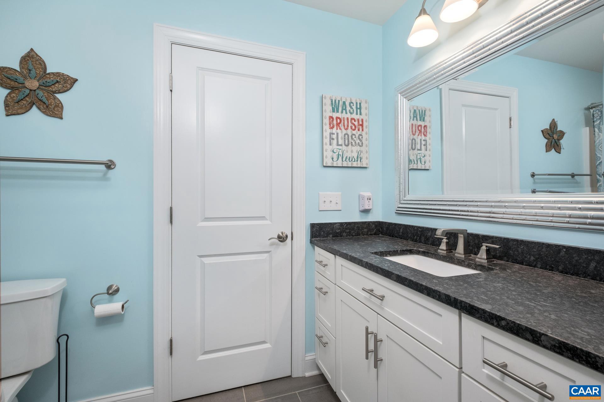 HARDWARE RIVER FARMS - Residential