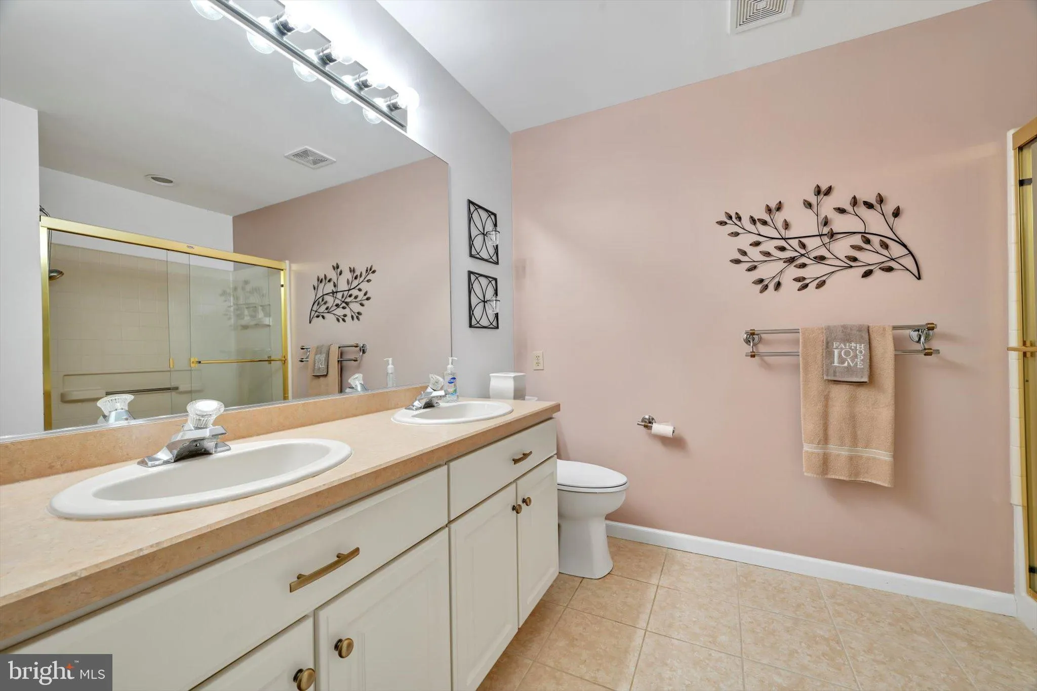 Denver, Pennsylvania 17517, United States, 4 Bedrooms Bedrooms, ,4 BathroomsBathrooms,Residential,Coming Soon,146558