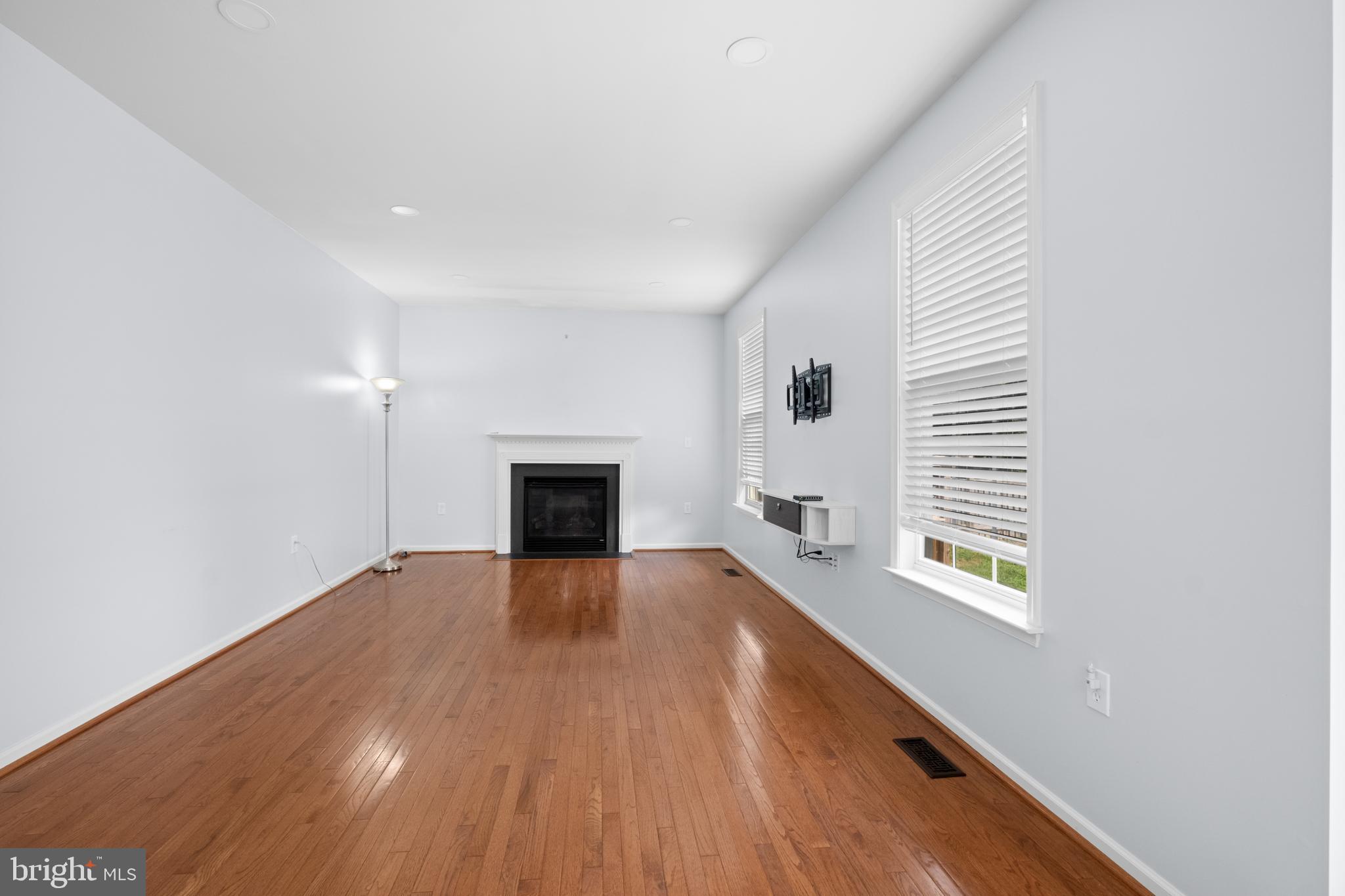 DEMORY FARM - Residential Lease