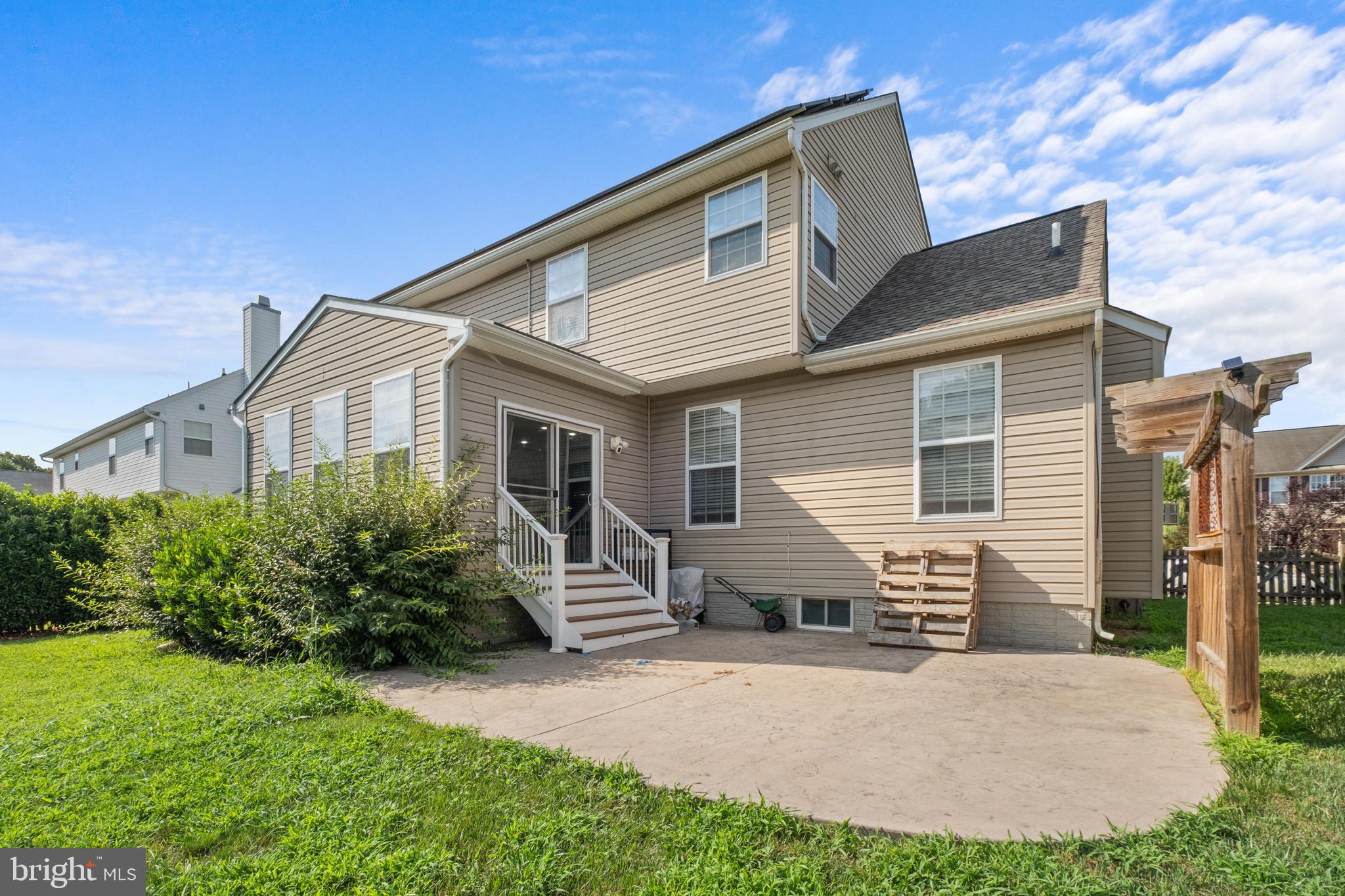 DEMORY FARM - Residential Lease