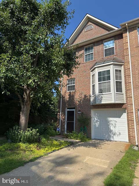Townhouse For Rent - 110 Lakeview Court<br/> STAFFORD, VA 22554