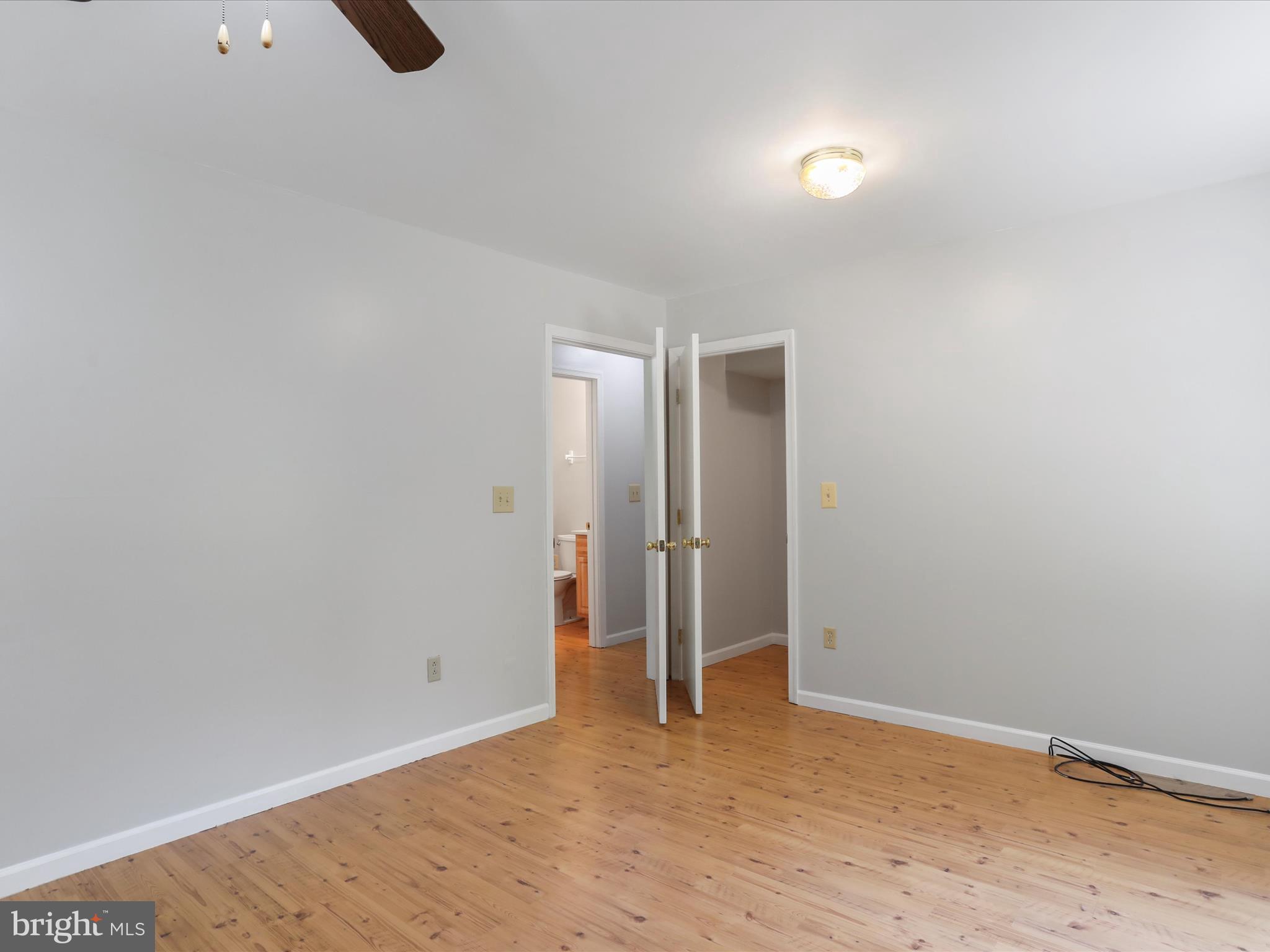 MOUNTAIN VIEW ACRES - Residential