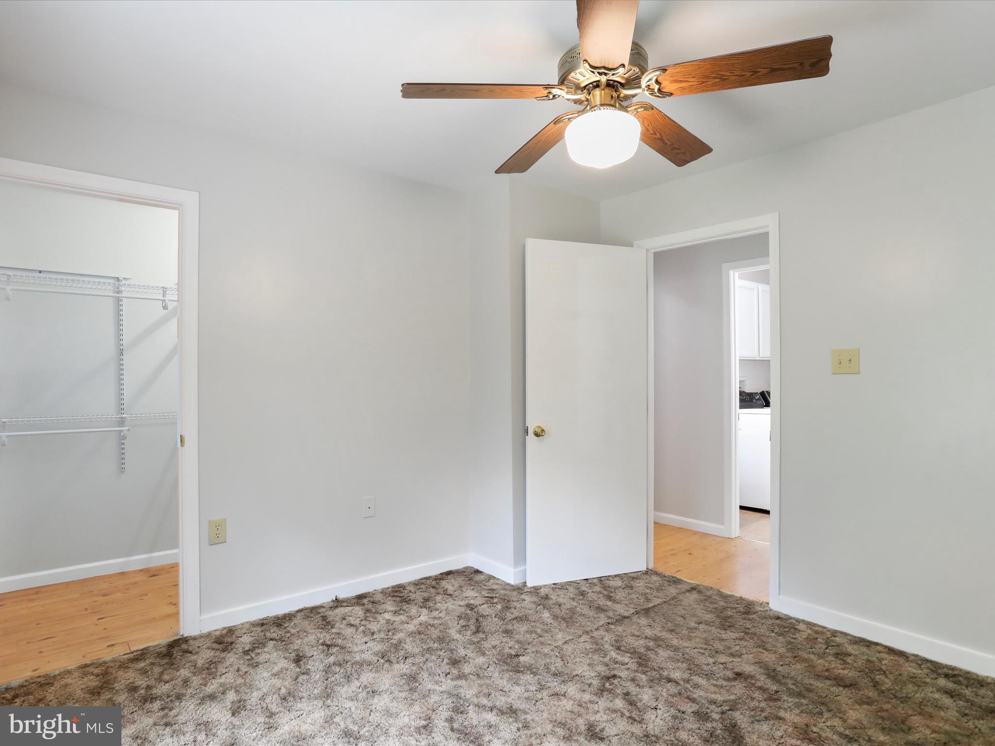 MOUNTAIN VIEW ACRES - Residential