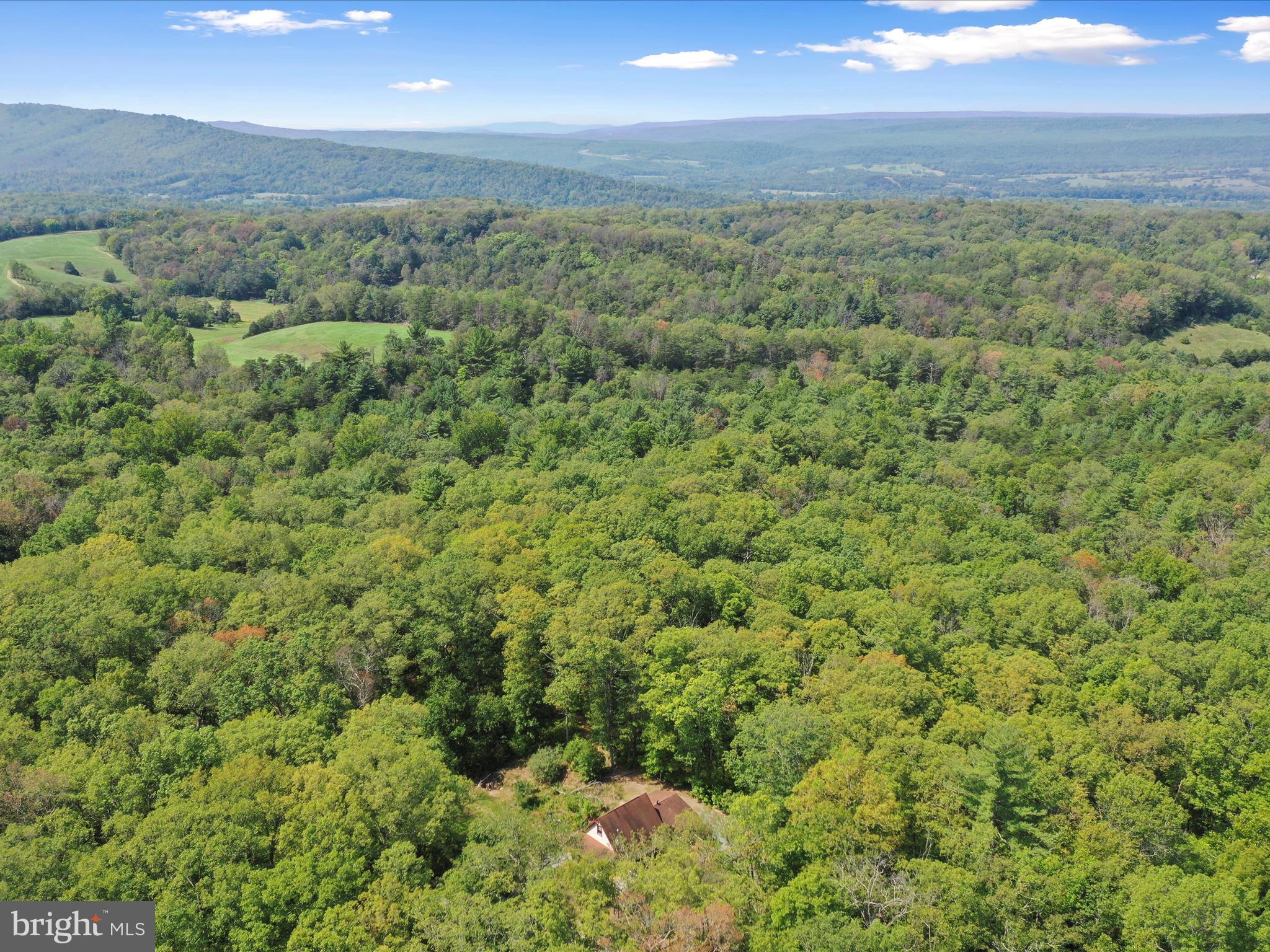 MOUNTAIN VIEW ACRES - Residential