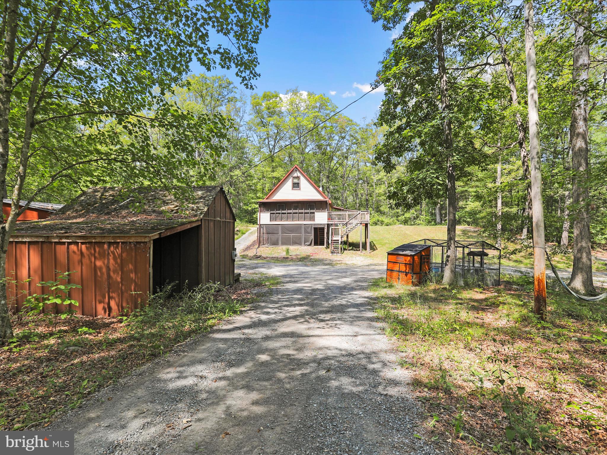 MOUNTAIN VIEW ACRES - Residential