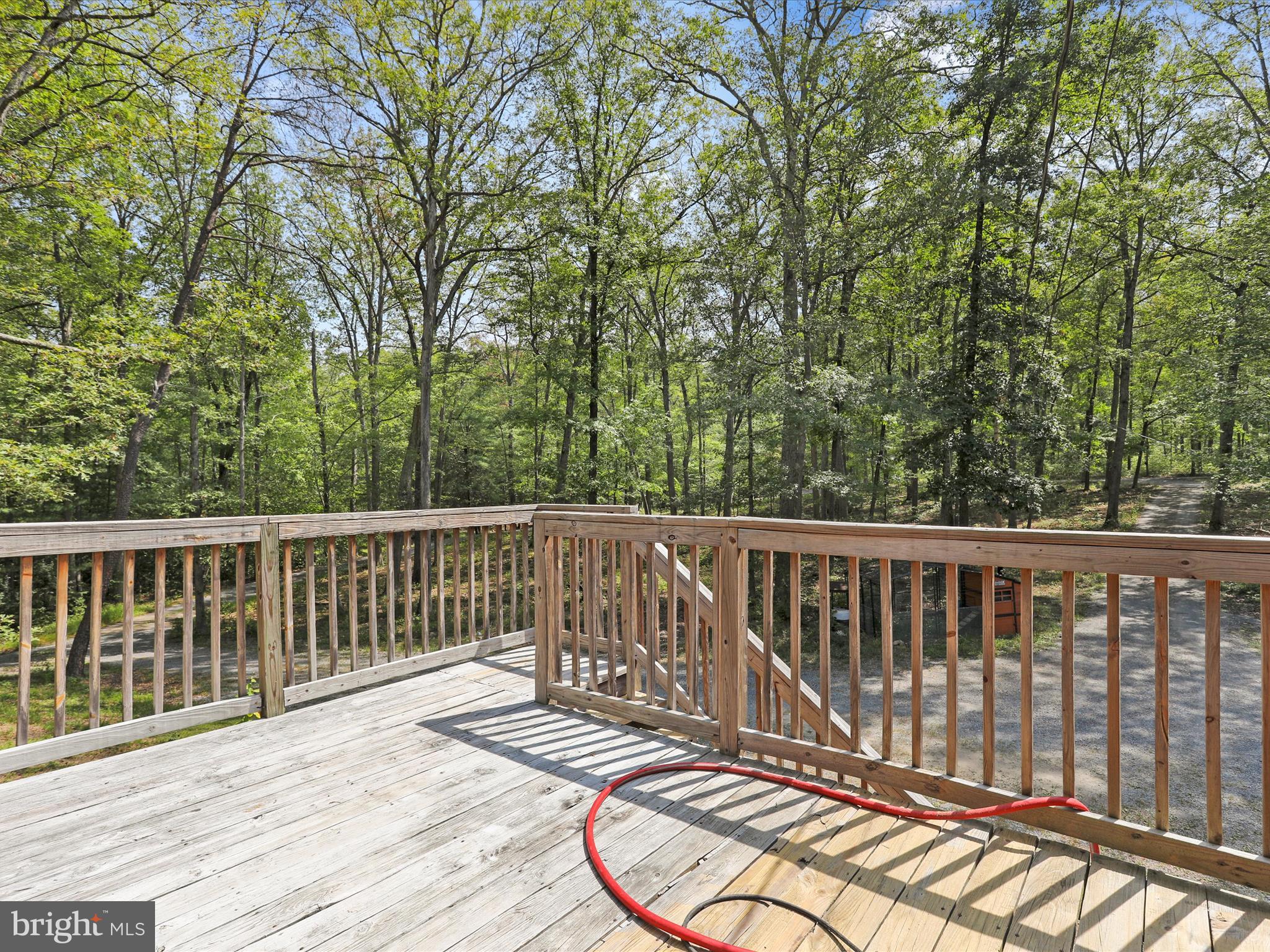 MOUNTAIN VIEW ACRES - Residential