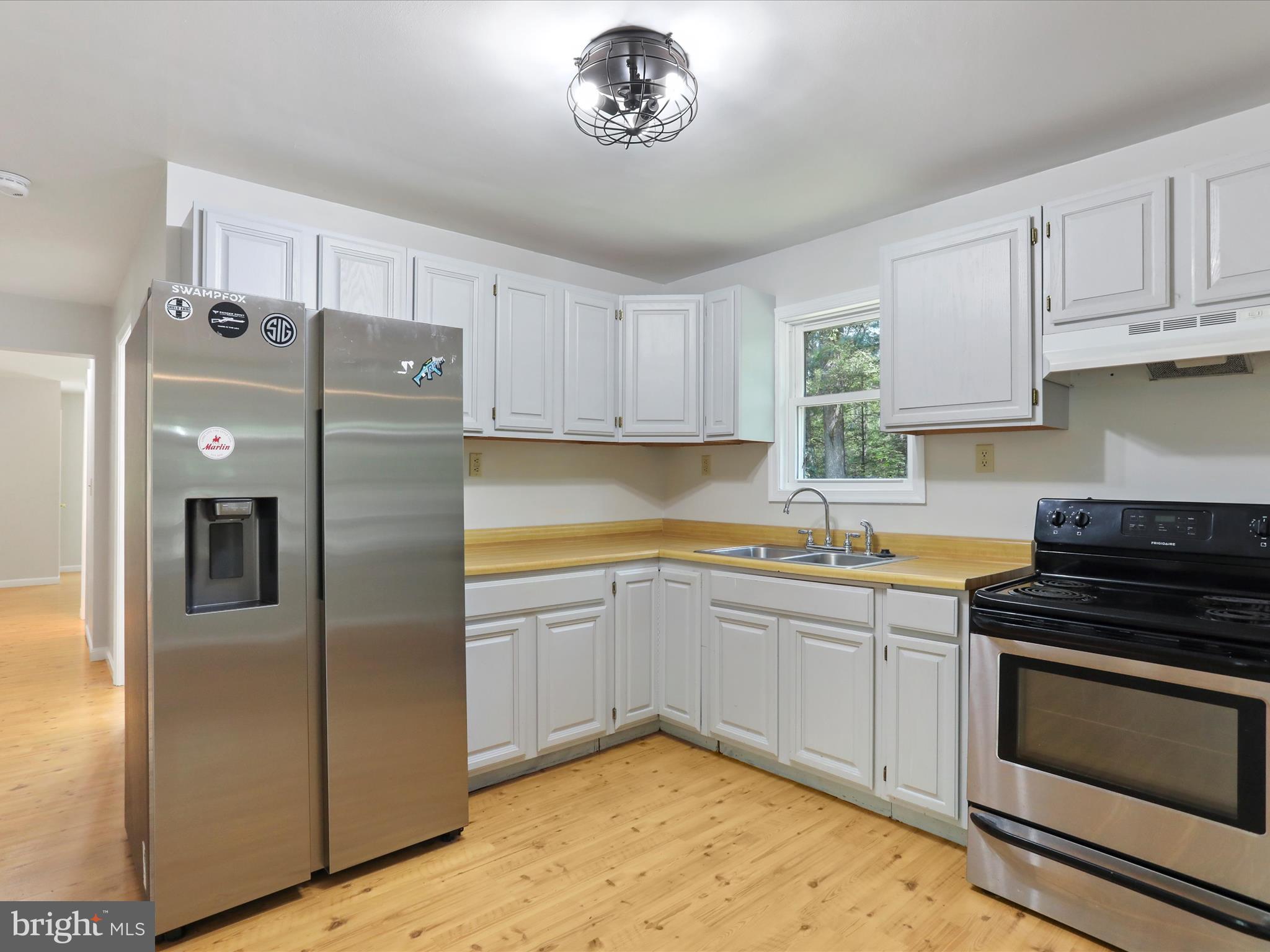 MOUNTAIN VIEW ACRES - Residential