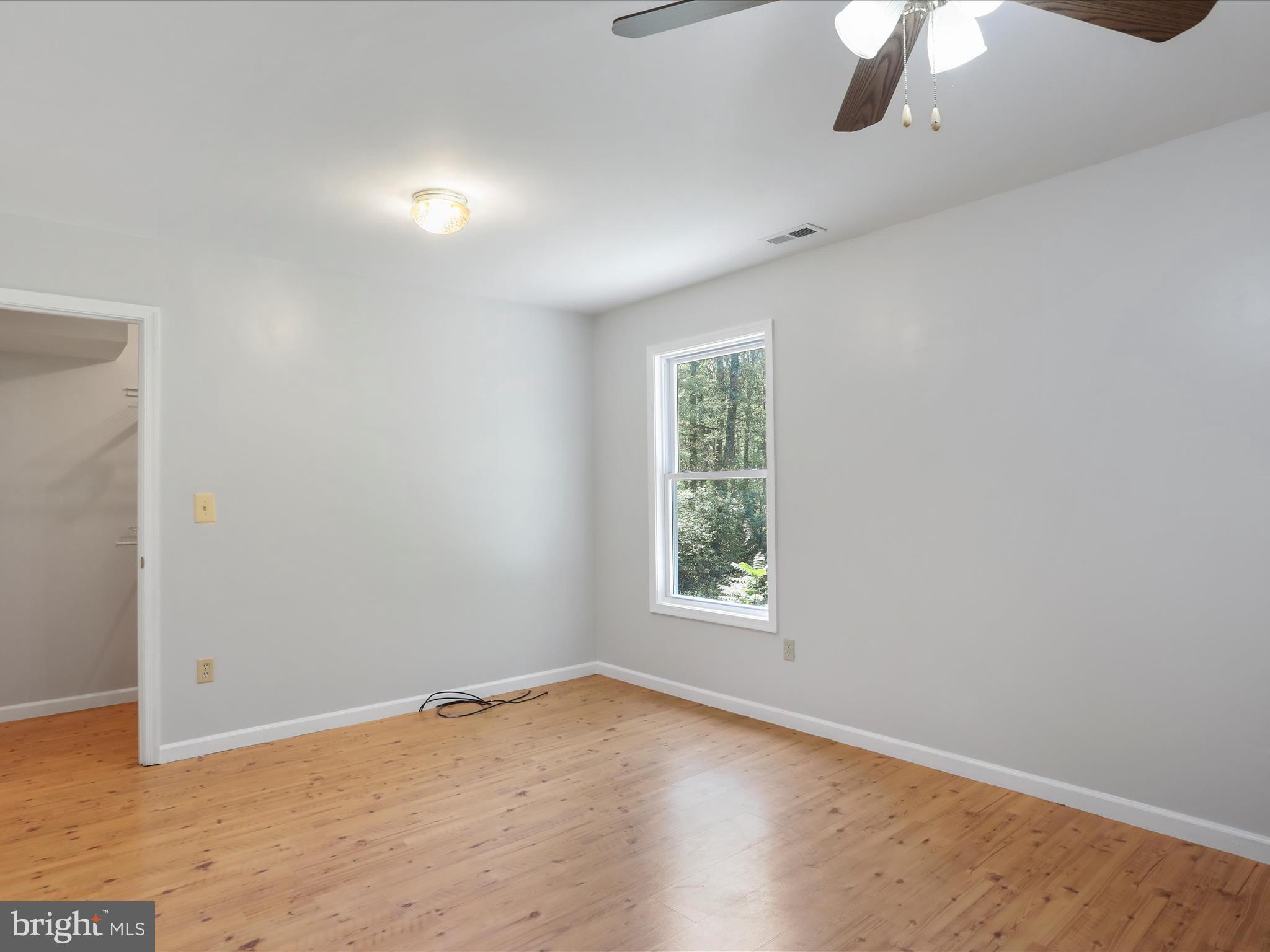 MOUNTAIN VIEW ACRES - Residential