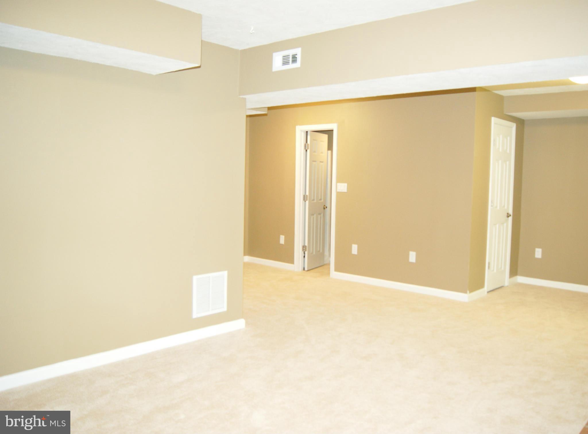 HUNTERS GROVE - Residential