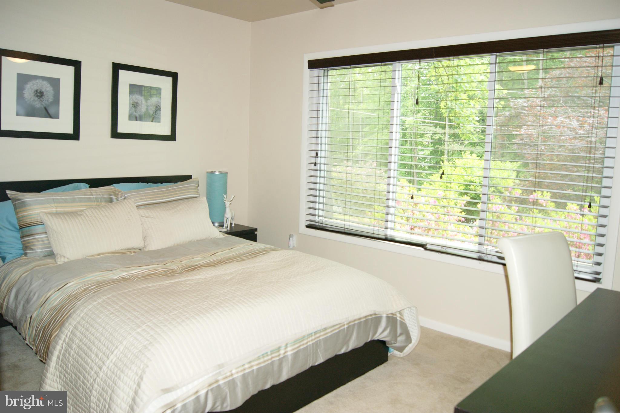 HUNTERS GROVE - Residential