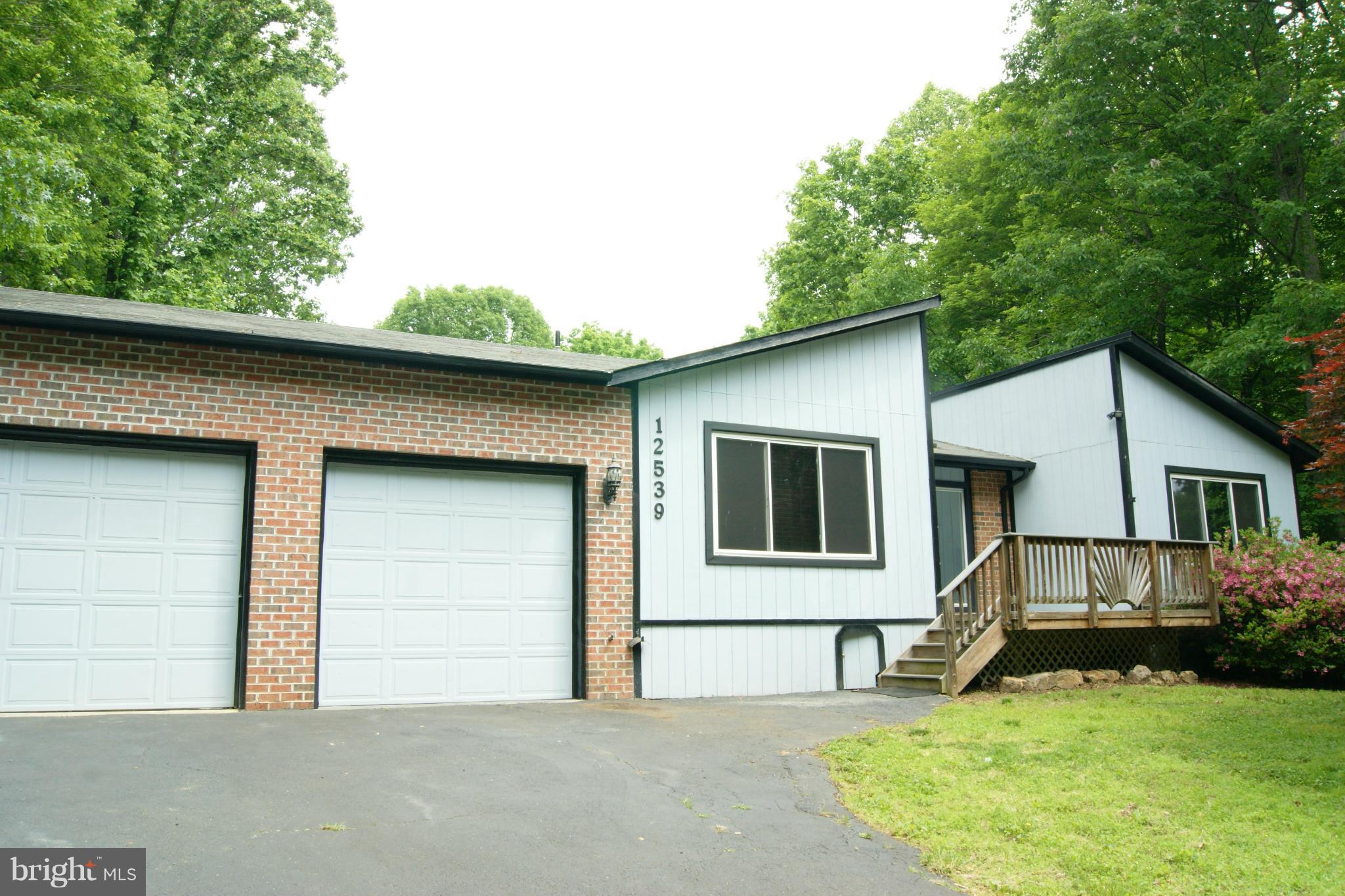 HUNTERS GROVE - Residential