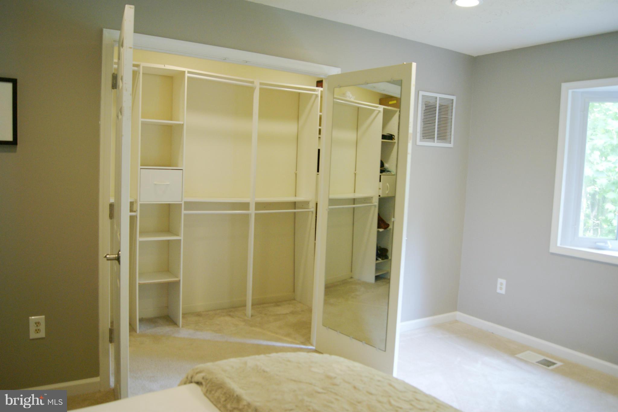 HUNTERS GROVE - Residential