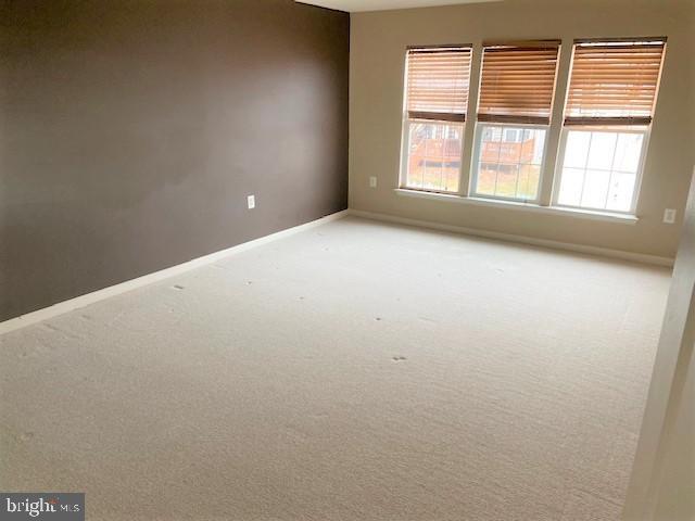 HUNTFIELD - Residential Lease