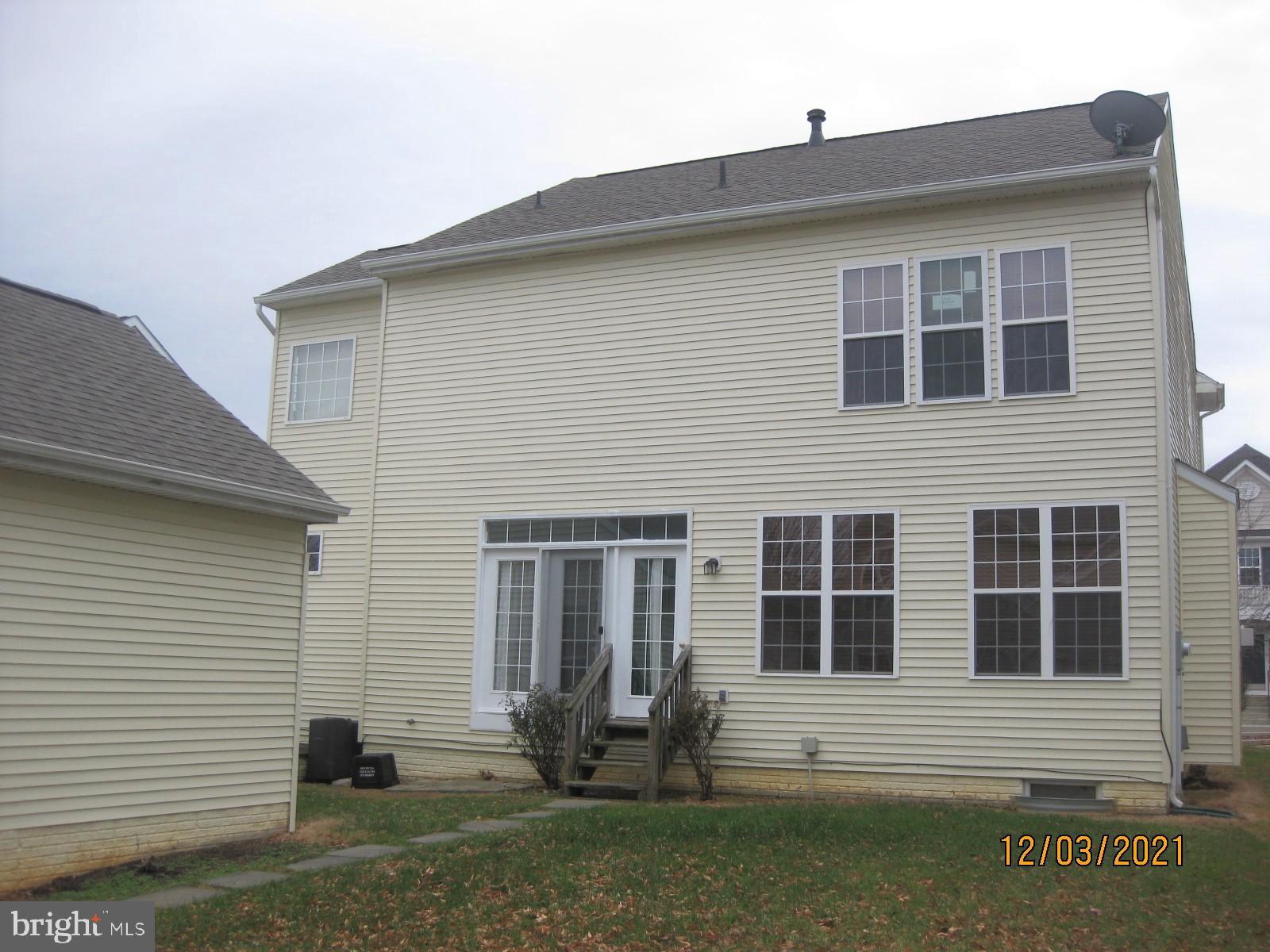 HUNTFIELD - Residential Lease