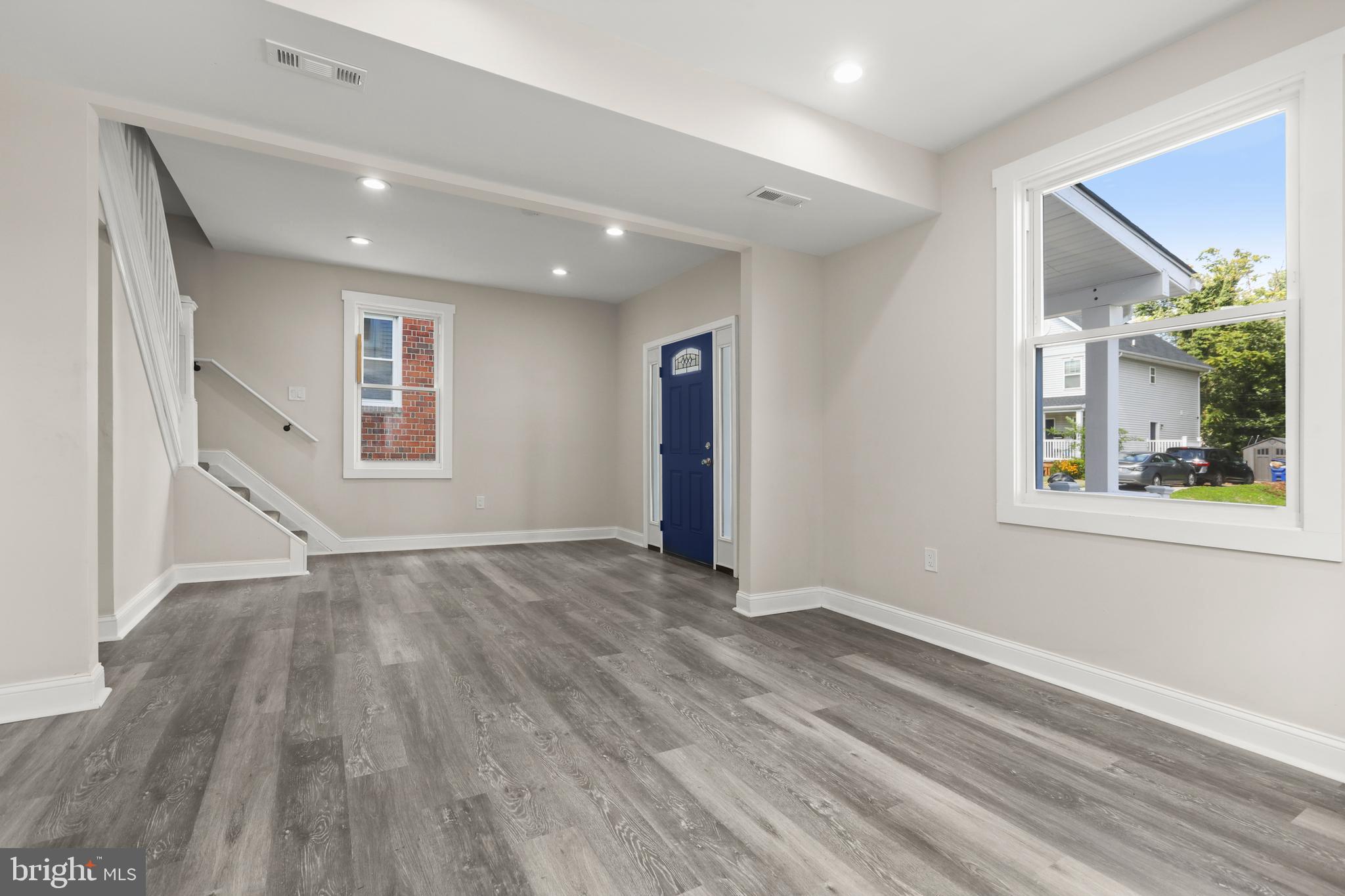 WINSTON GOVANS - Residential