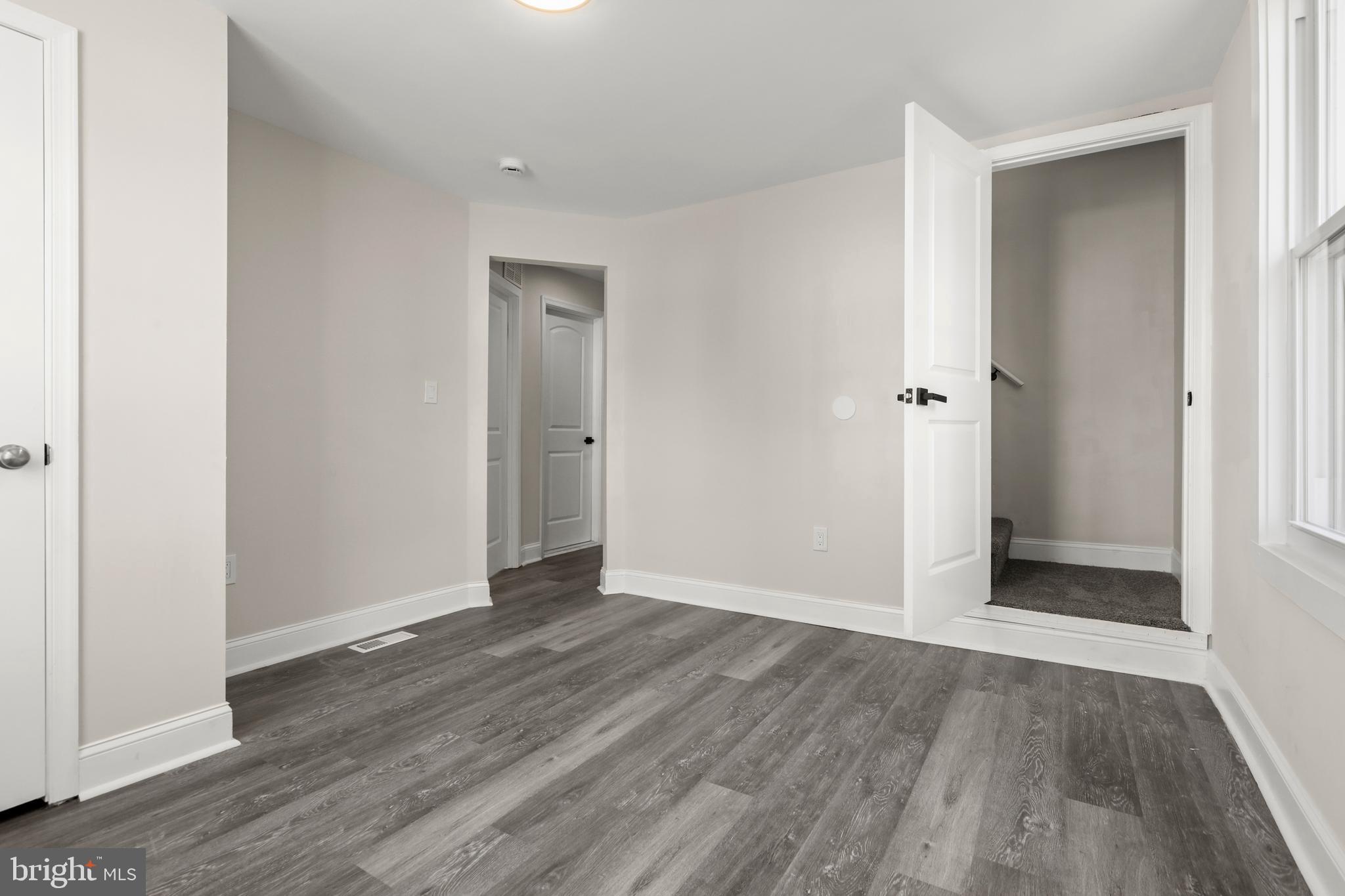 WINSTON GOVANS - Residential