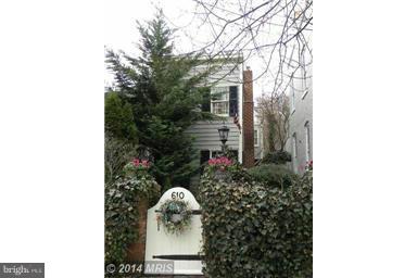 OLD TOWN - Residential Lease